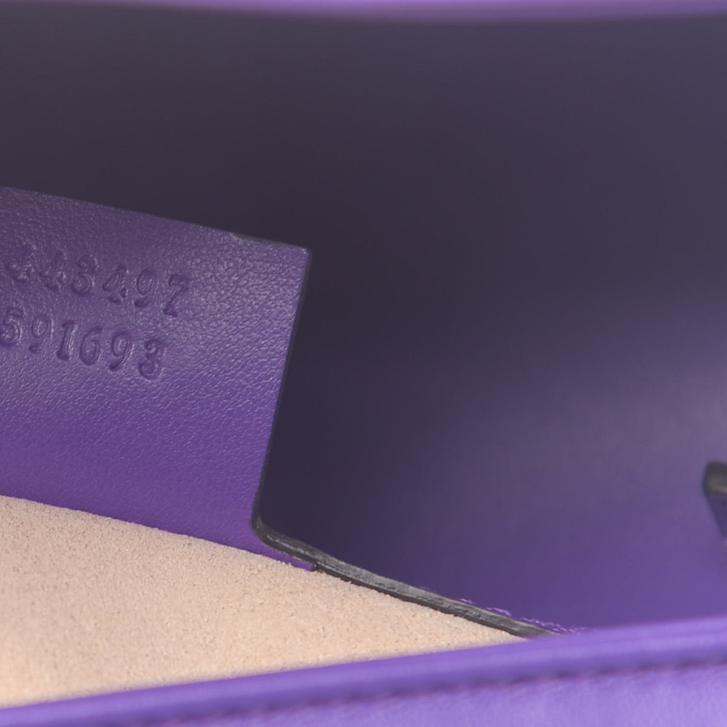 Calfskin Matelasse Small GG Marmont Shoulder Bag Shine Purple