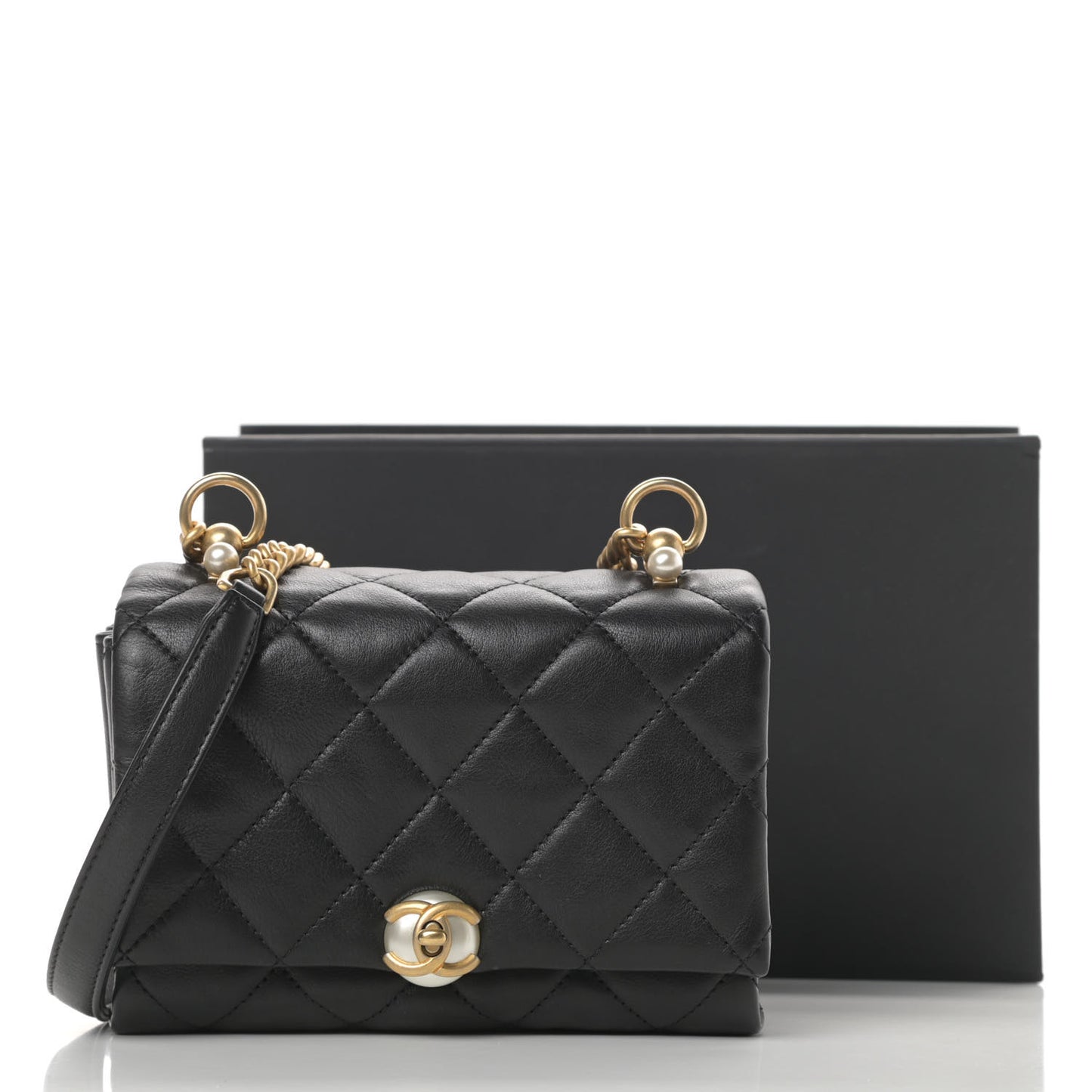 Calfskin Quilted Accordion Pearl CC Flap Bag Black