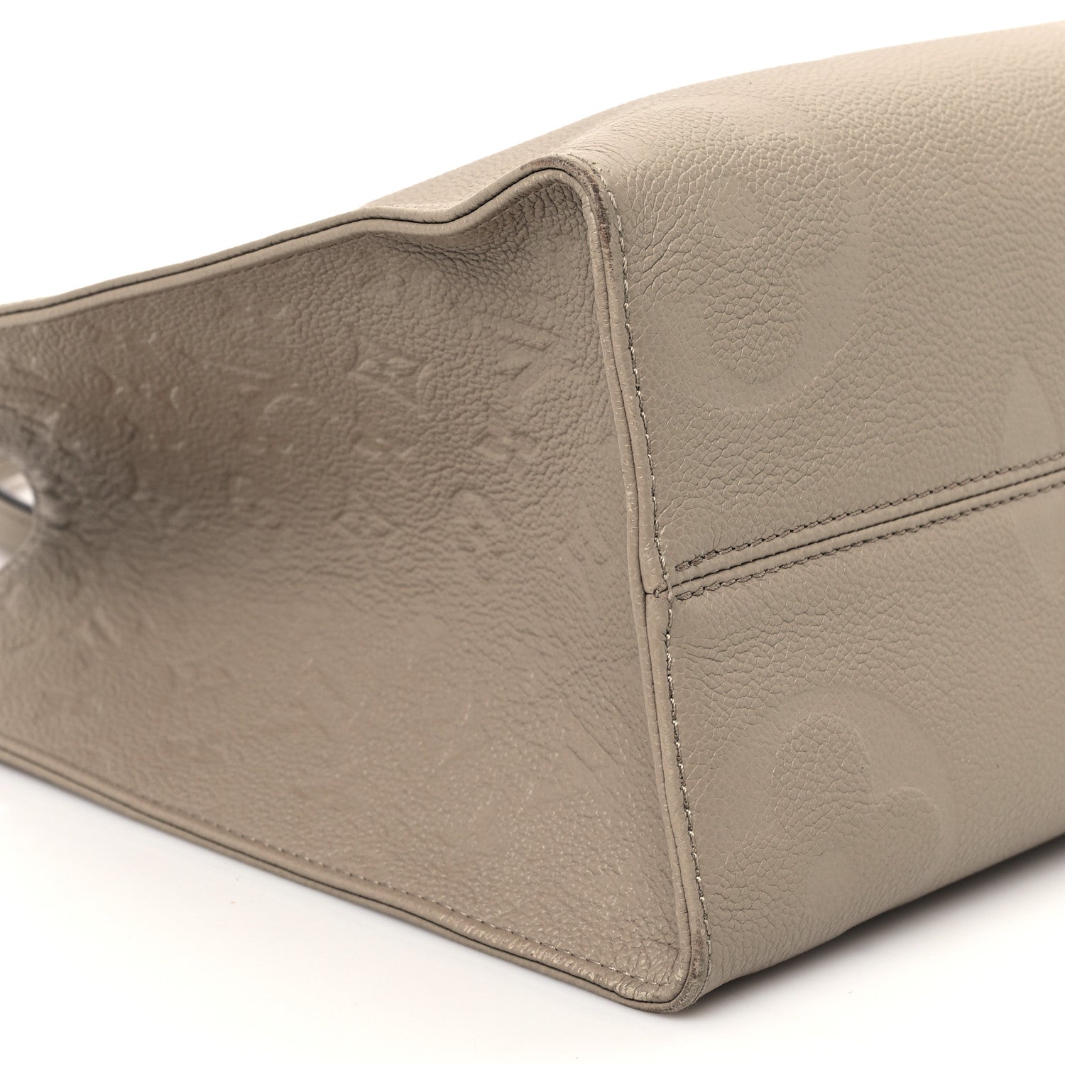 Louis Vuitton Empreinte Monogram Giant Onthego MM Tourterelle 8 of 12