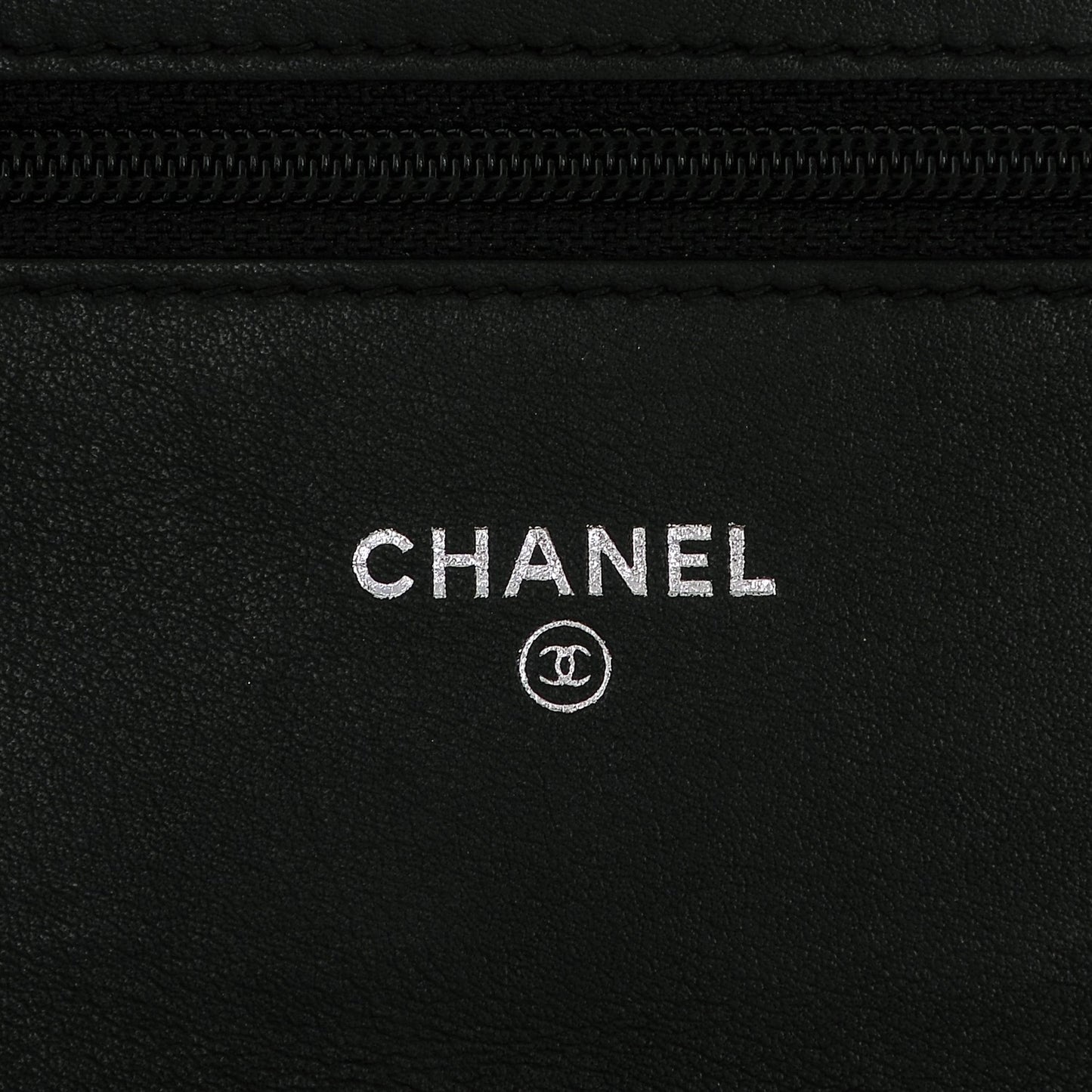 Patent Quilted Brilliant Wallet On Chain WOC Black