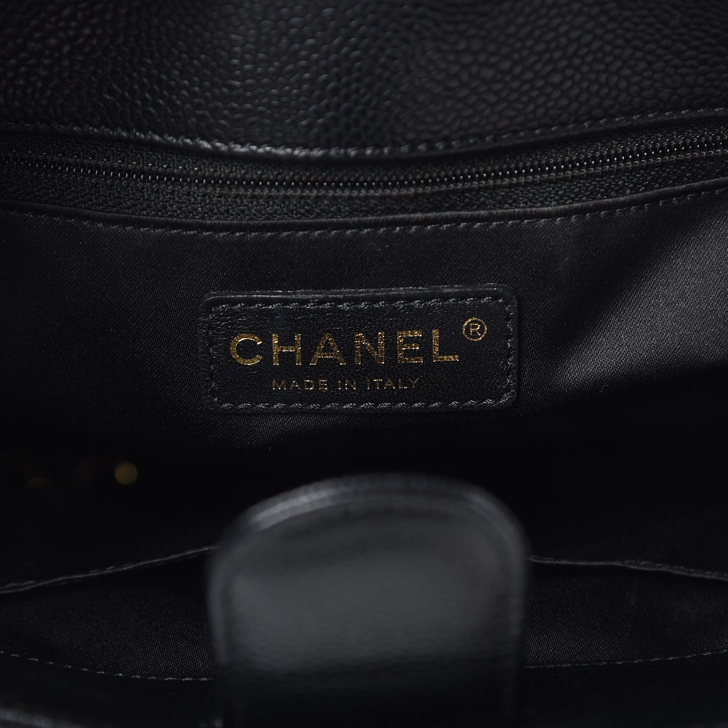 Caviar Quilted Petit Shopping Tote PST Black