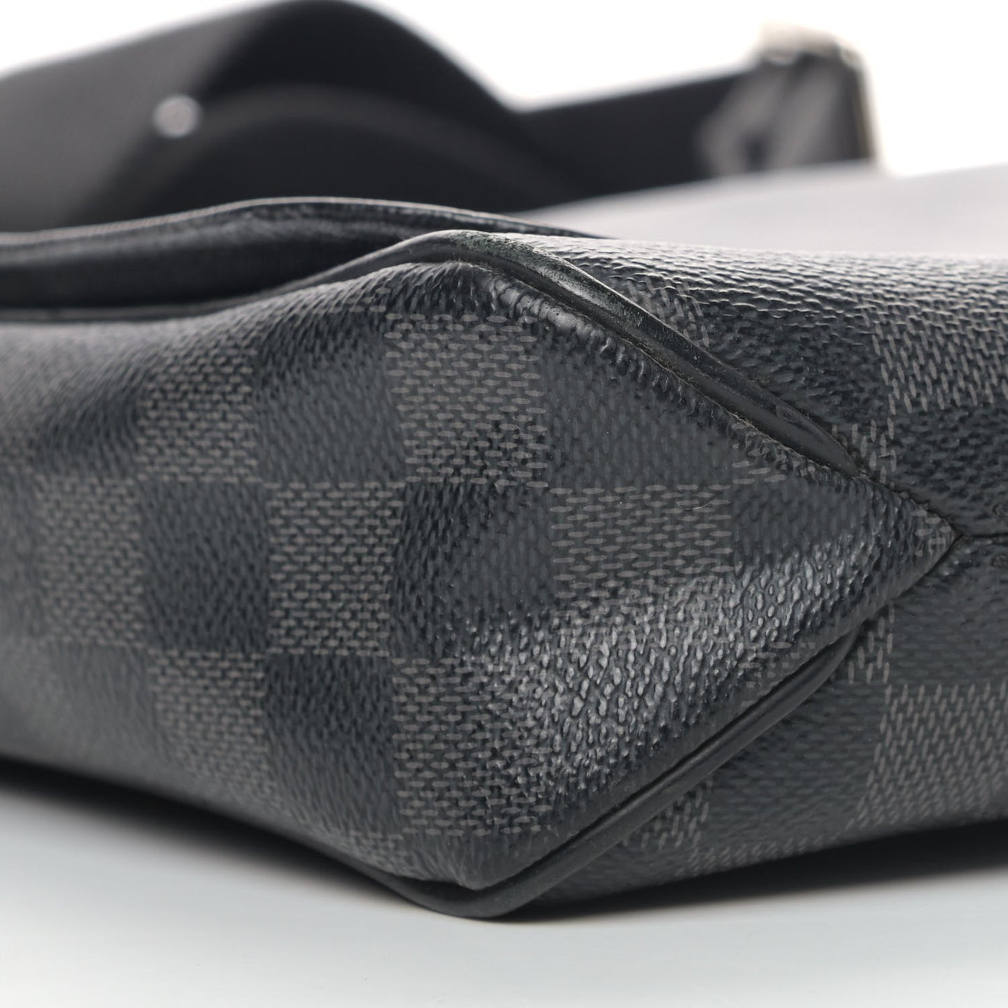 Damier Graphite District PM