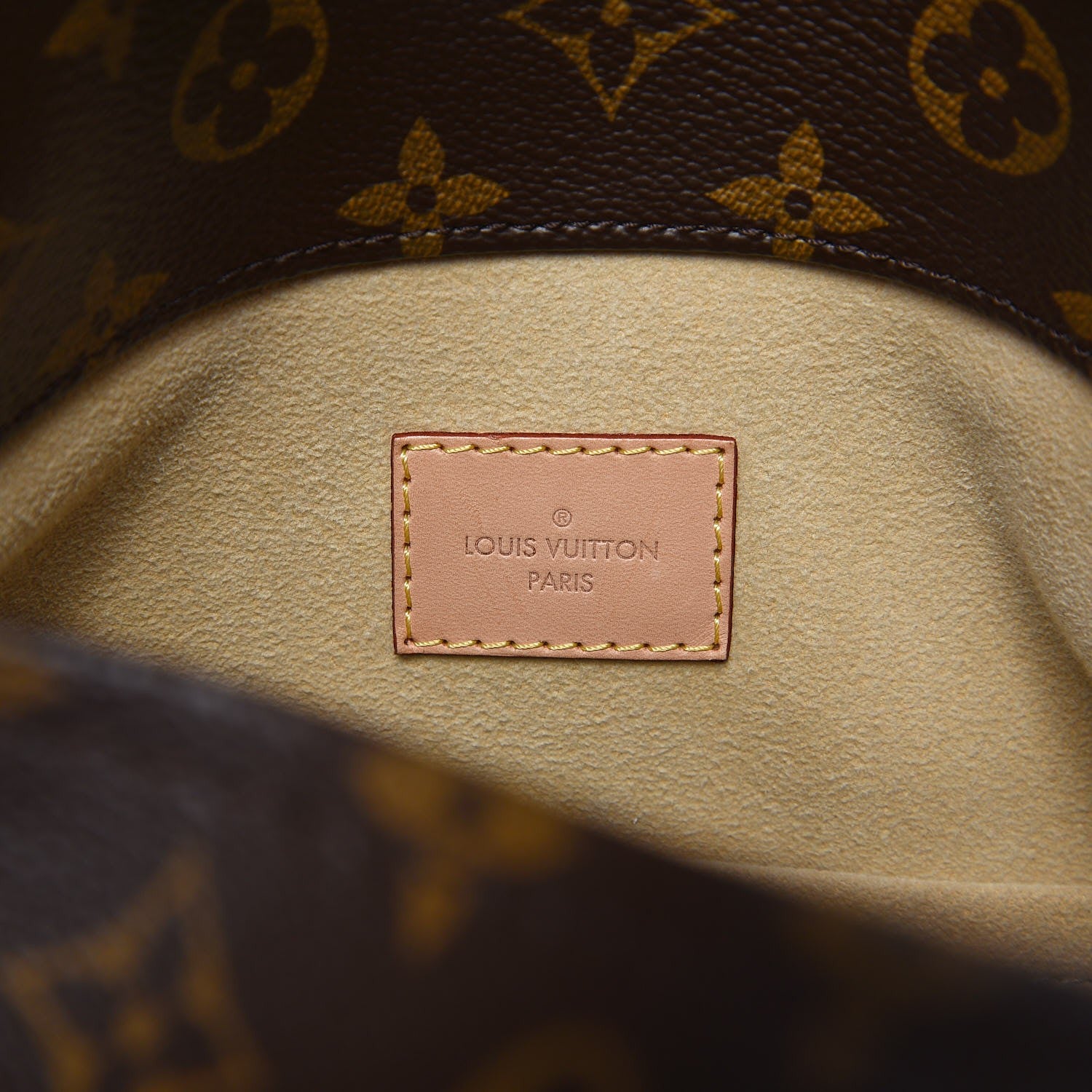 Louis Vuitton Monogram Artsy MM 6 of 12