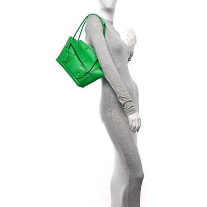 Bottega Veneta French Calfskin Maxi Intrecciato Small Arco Parakeet 2 of 10