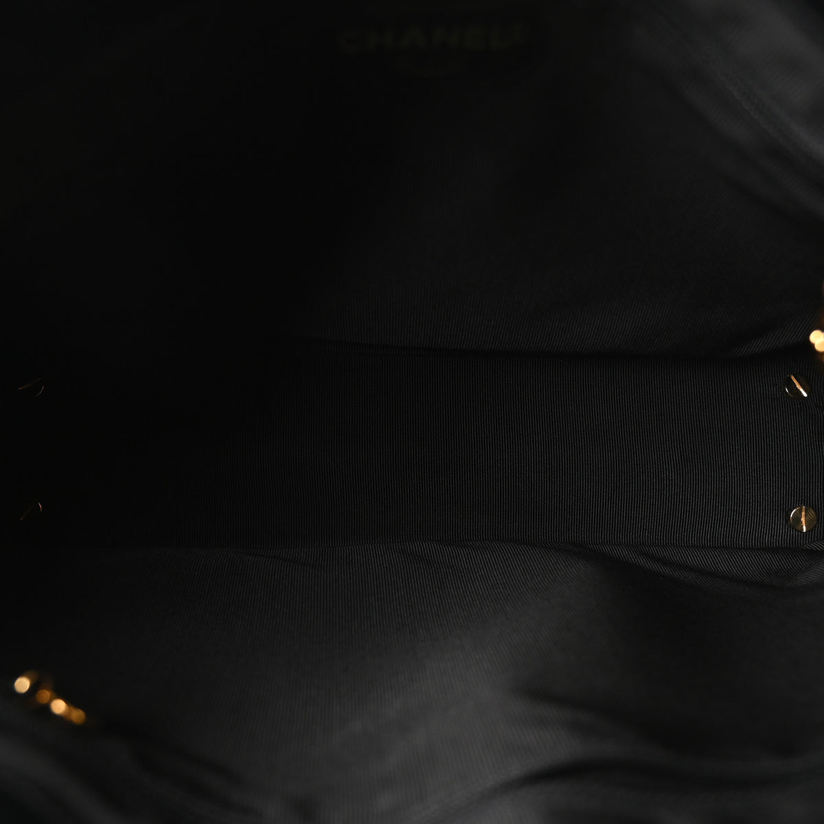 Caviar Embroidered Logo Shoulder Bag Black