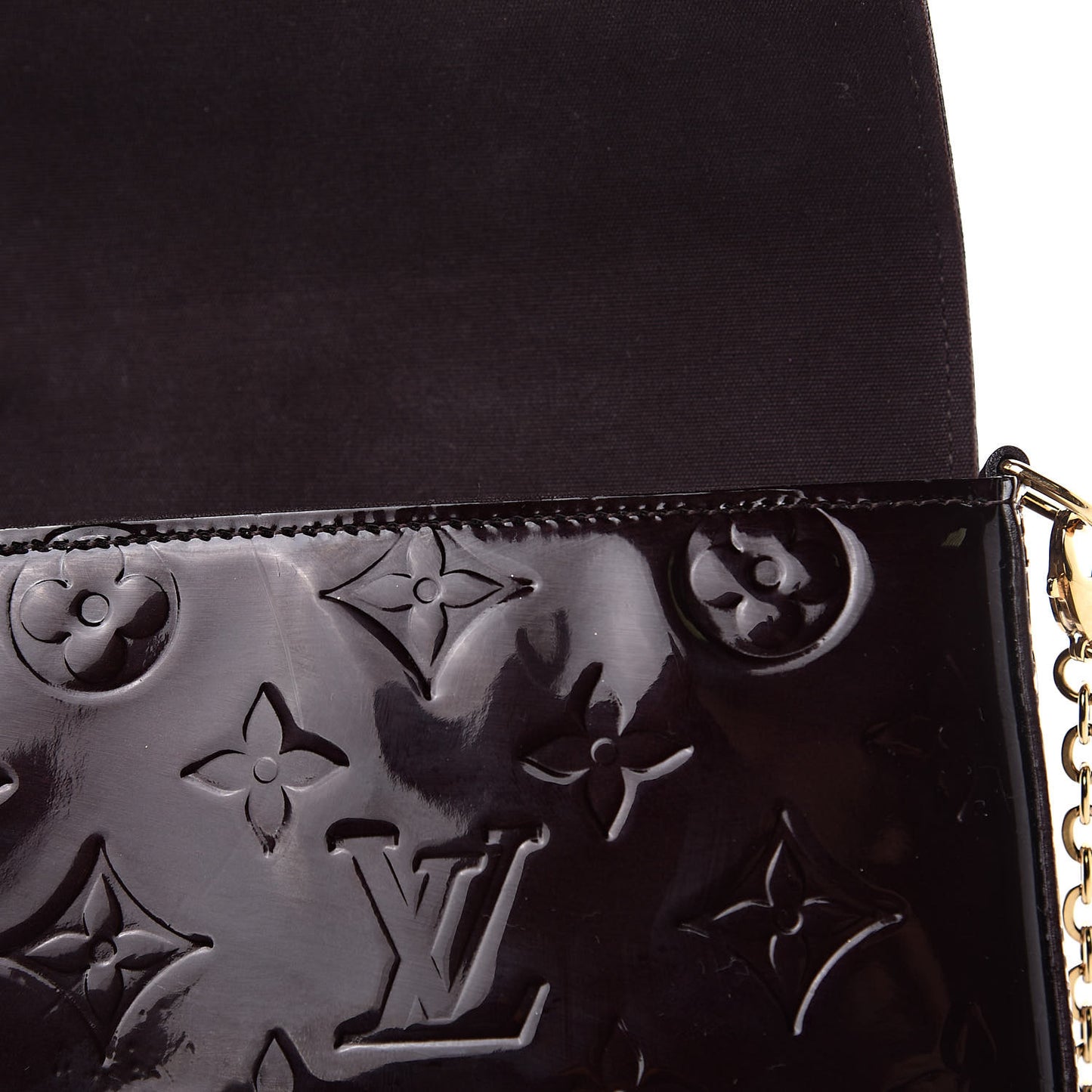 Vernis Pochette Felicie Chain Wallet Amarante