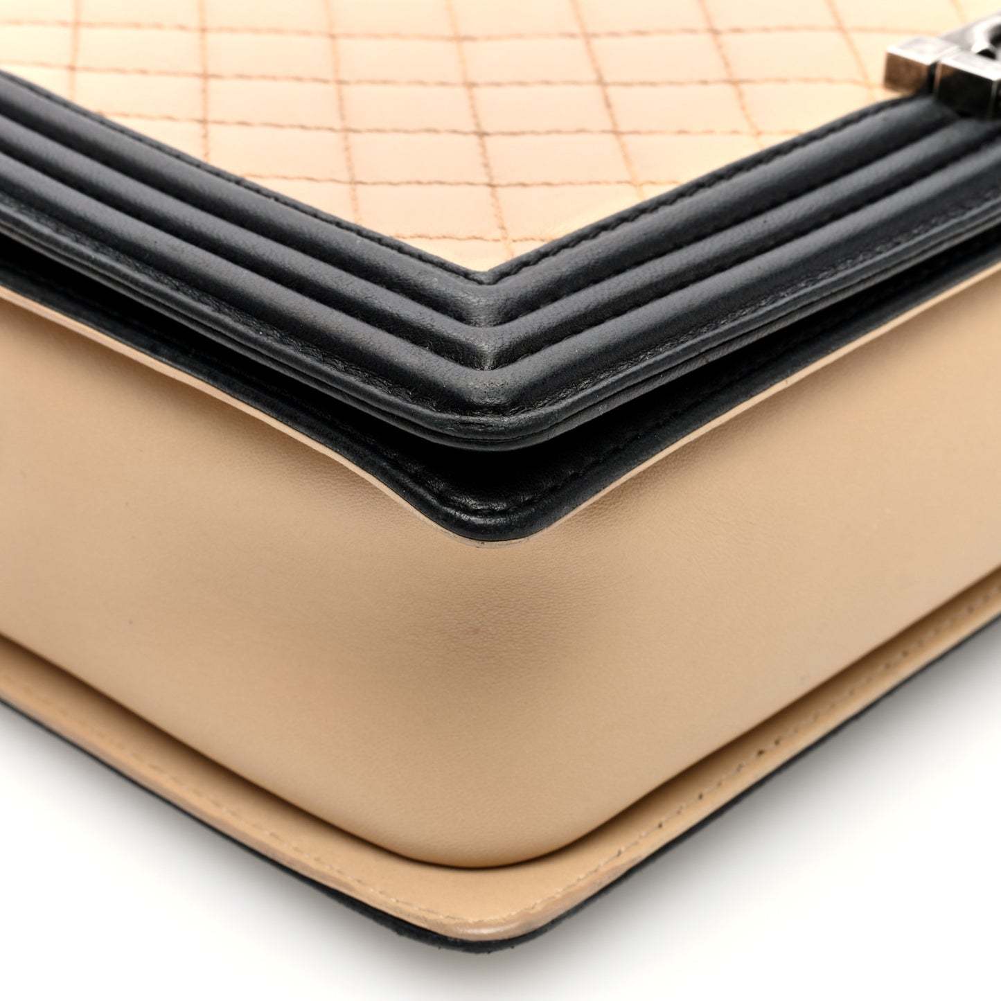 Lambskin Quilted Large Boy Flap Beige Black