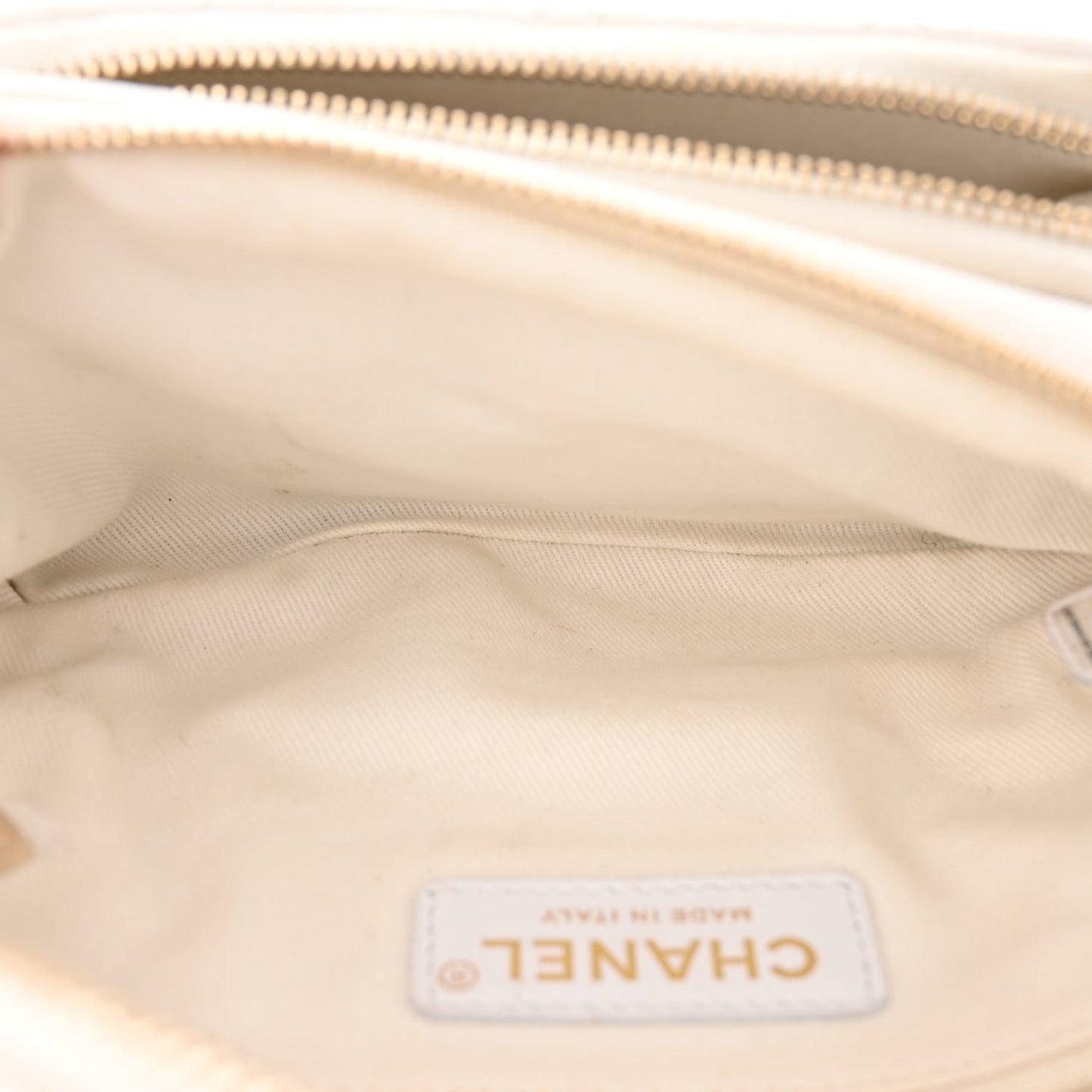 Caviar Quilted Business Affinity Waist Belt Bag White