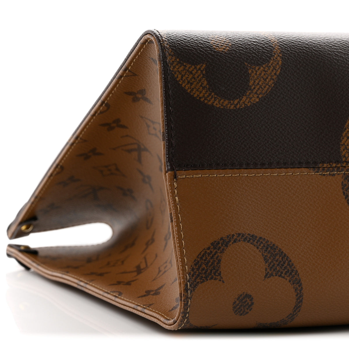 Louis Vuitton Reverse Monogram Giant Onthego MM 17 of 19