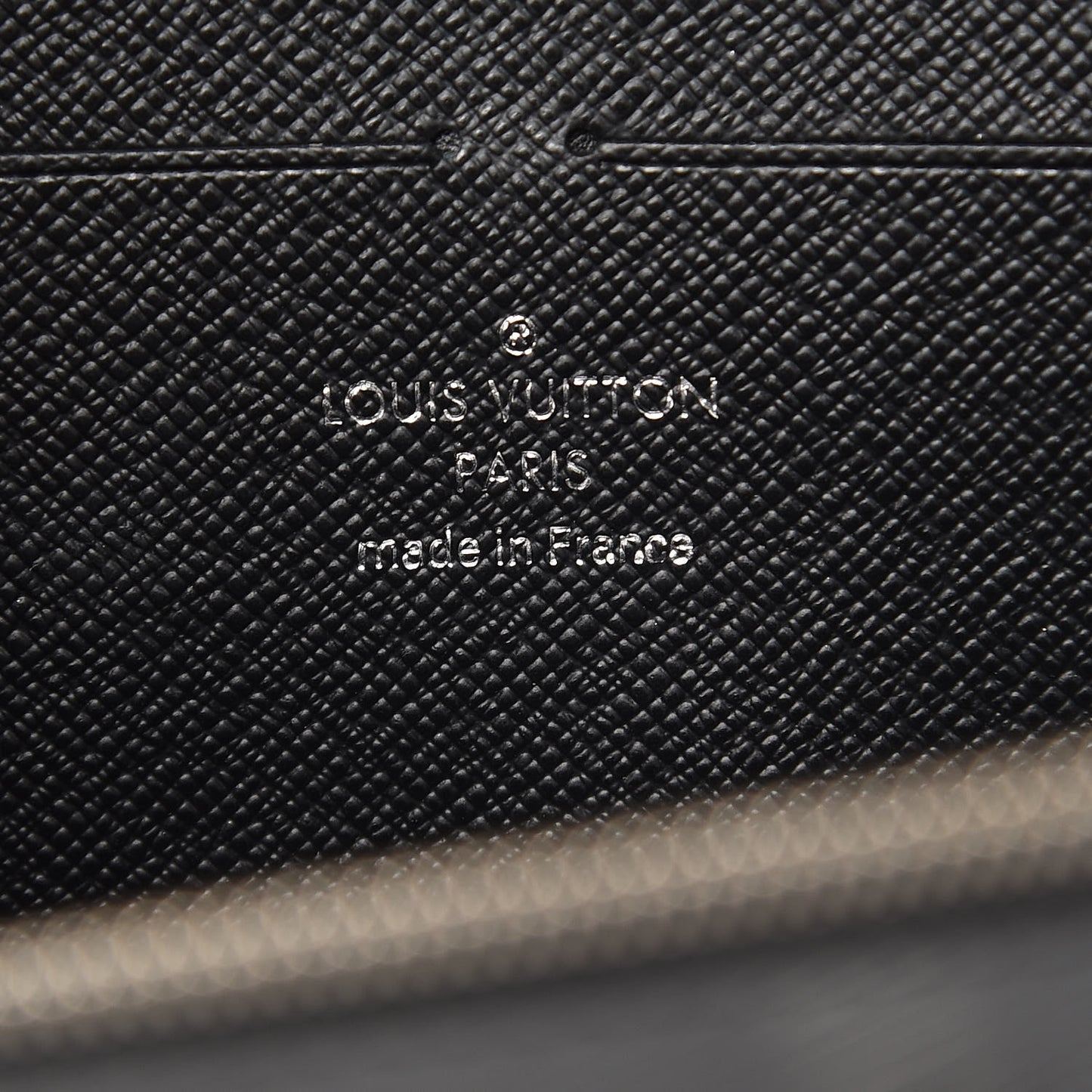 Epi Twist Chain Wallet Black