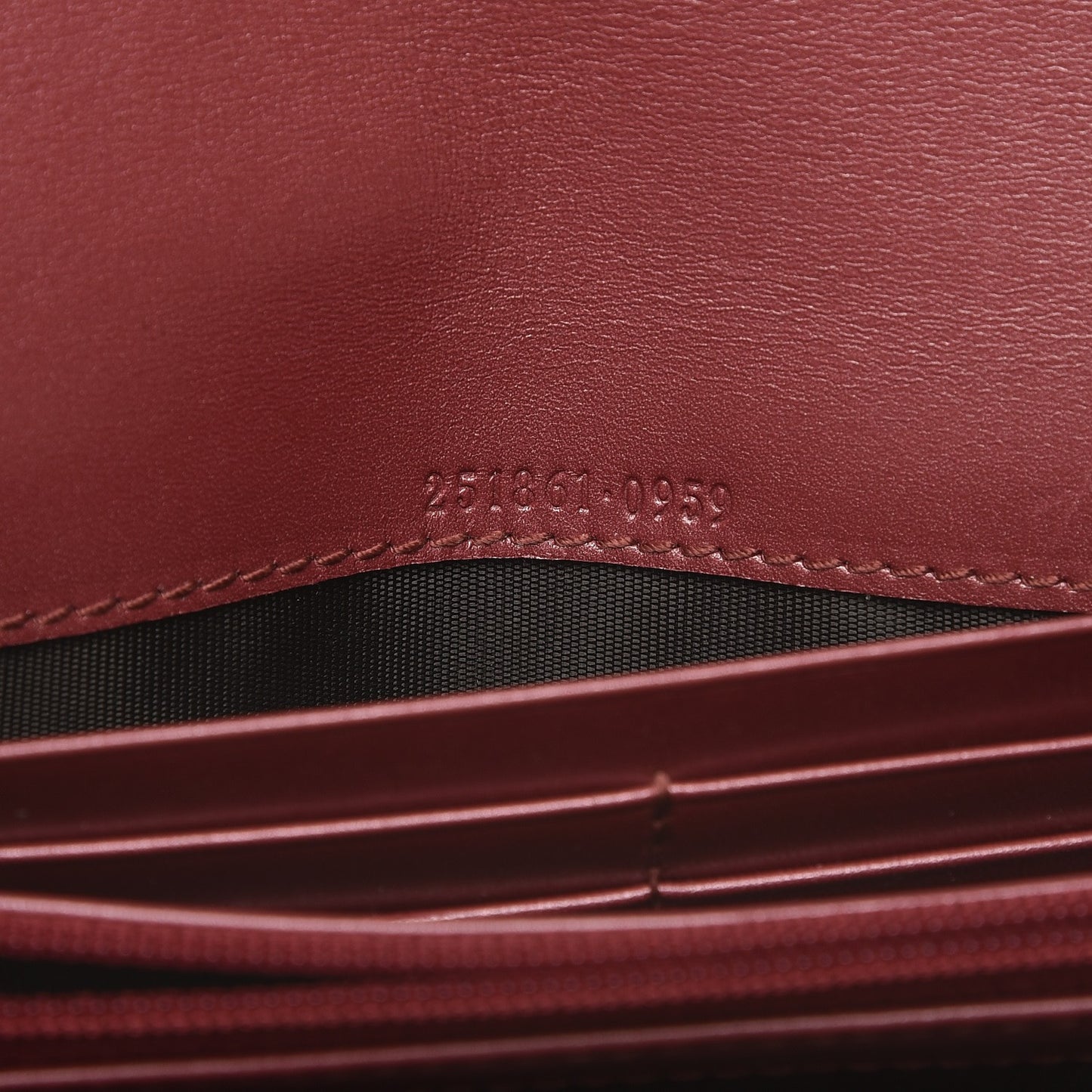 Shine Guccissima Lovely Heart Continental Wallet Tibet Red