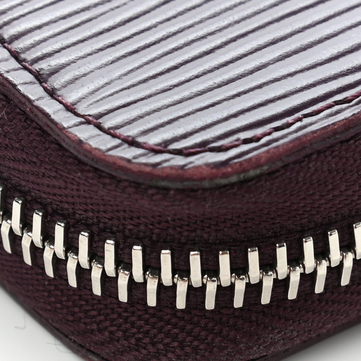 Louis Vuitton Epi Zippy Organizer Wallet Cassis 12 of 17