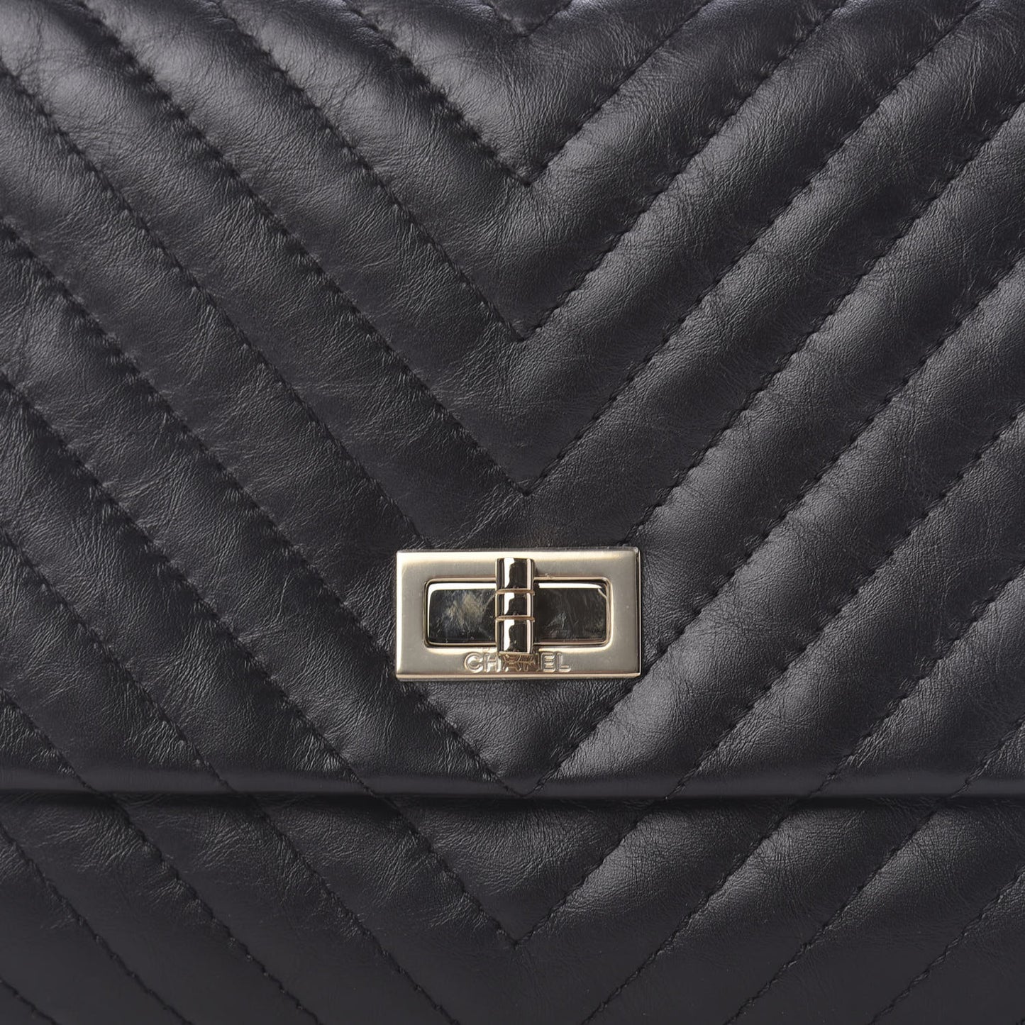 Aged Calfskin Chevron Quilted Reissue 2.55 Clutch Black