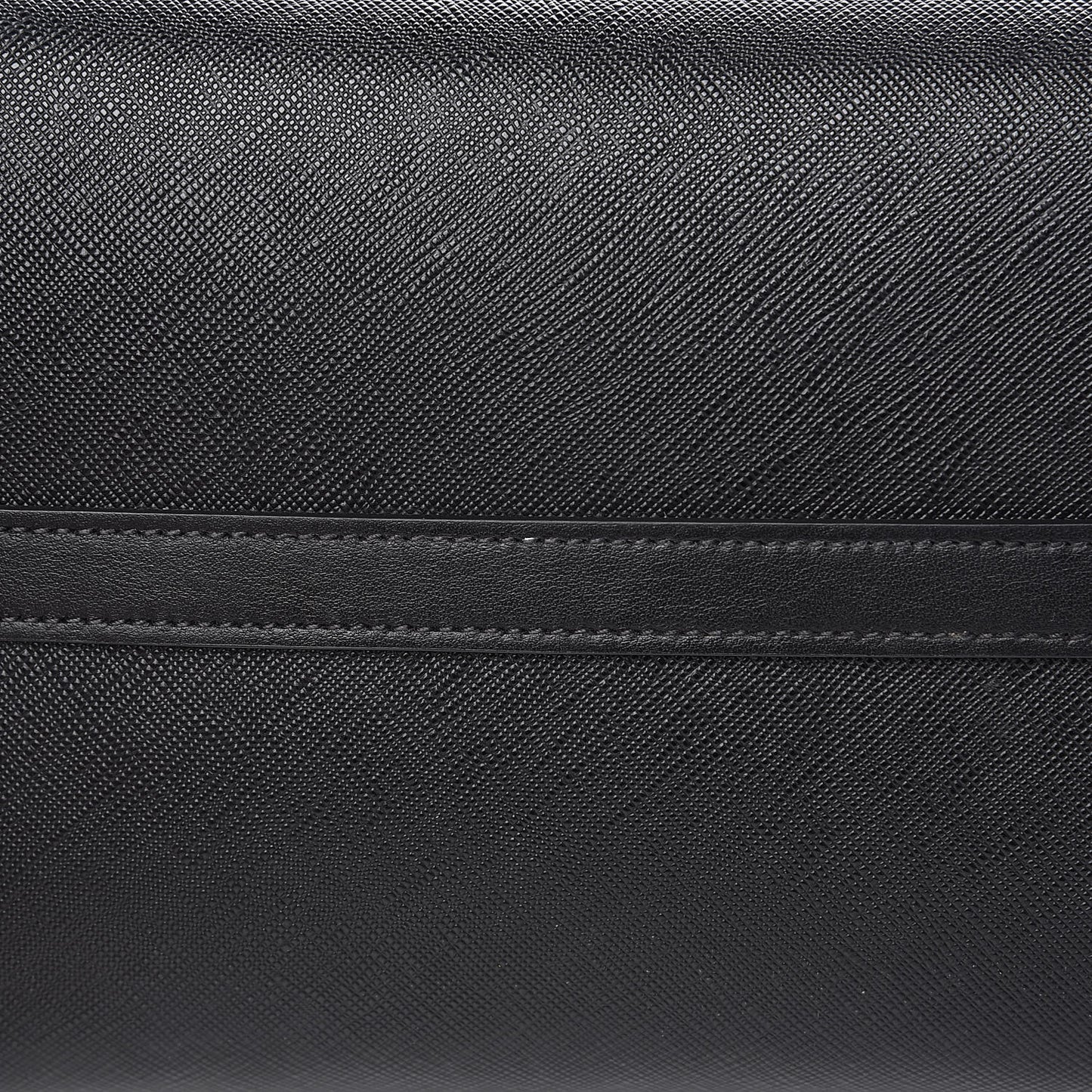 Saffiano City Calf Medium Esplanade Tote Black White