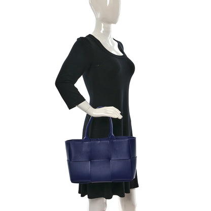 Bottega Veneta Smooth Calfskin Intrecciato Small Arco Tote Unicorn 2 of 9