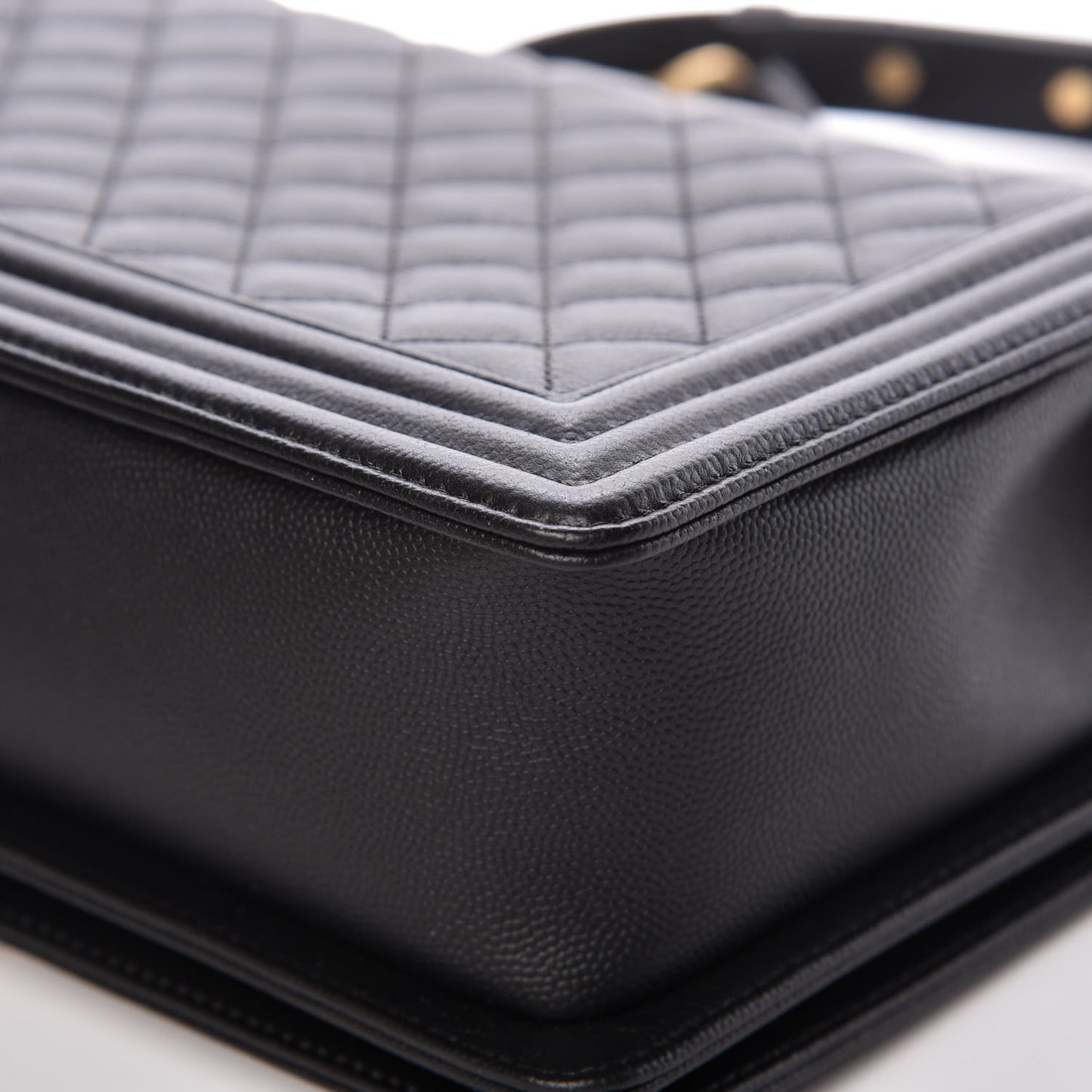 Caviar Quilted New Medium Boy Flap Black