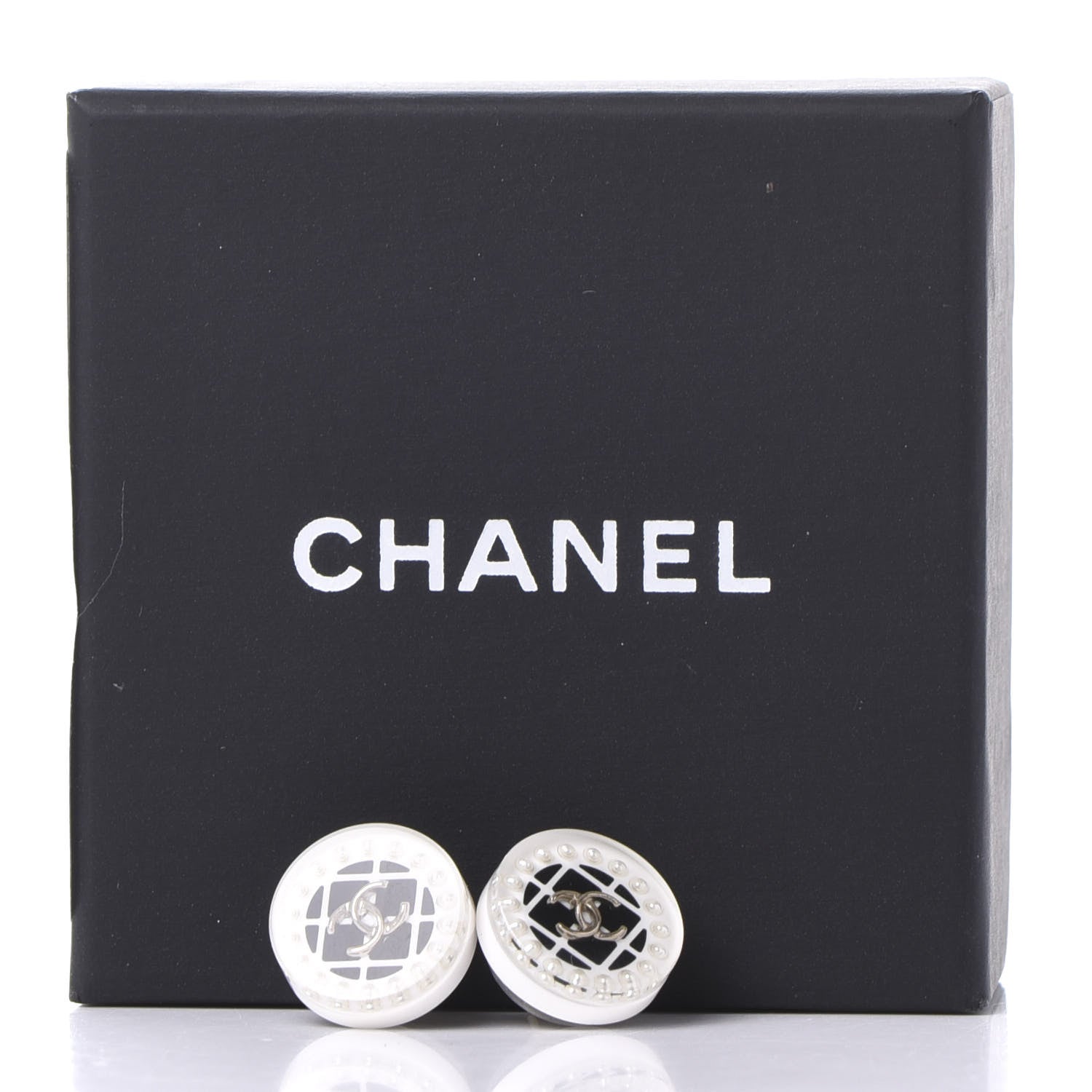 Chanel Resin Pearl CC Earrings White Black 5 of 5