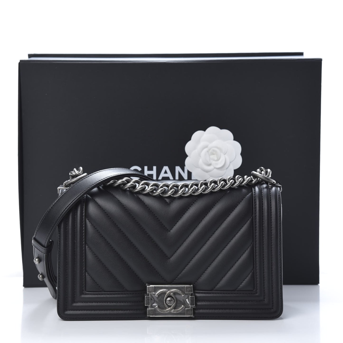 Lambskin Chevron Quilted Medium Boy Flap Black