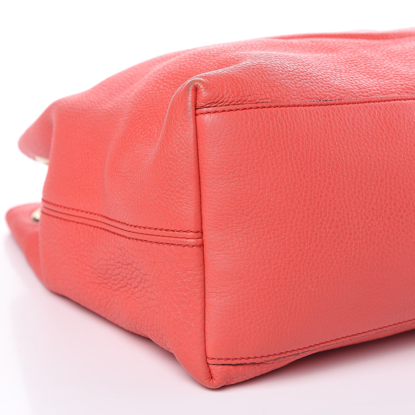 Pebbled Calfskin Medium Soho Chain Shoulder Bag Begonia Pink