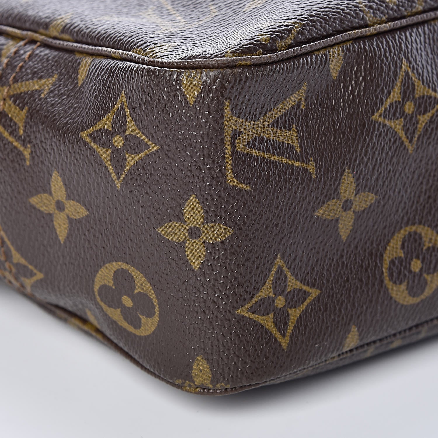 Louis Vuitton Monogram Trousse Toilette 28 7 of 8