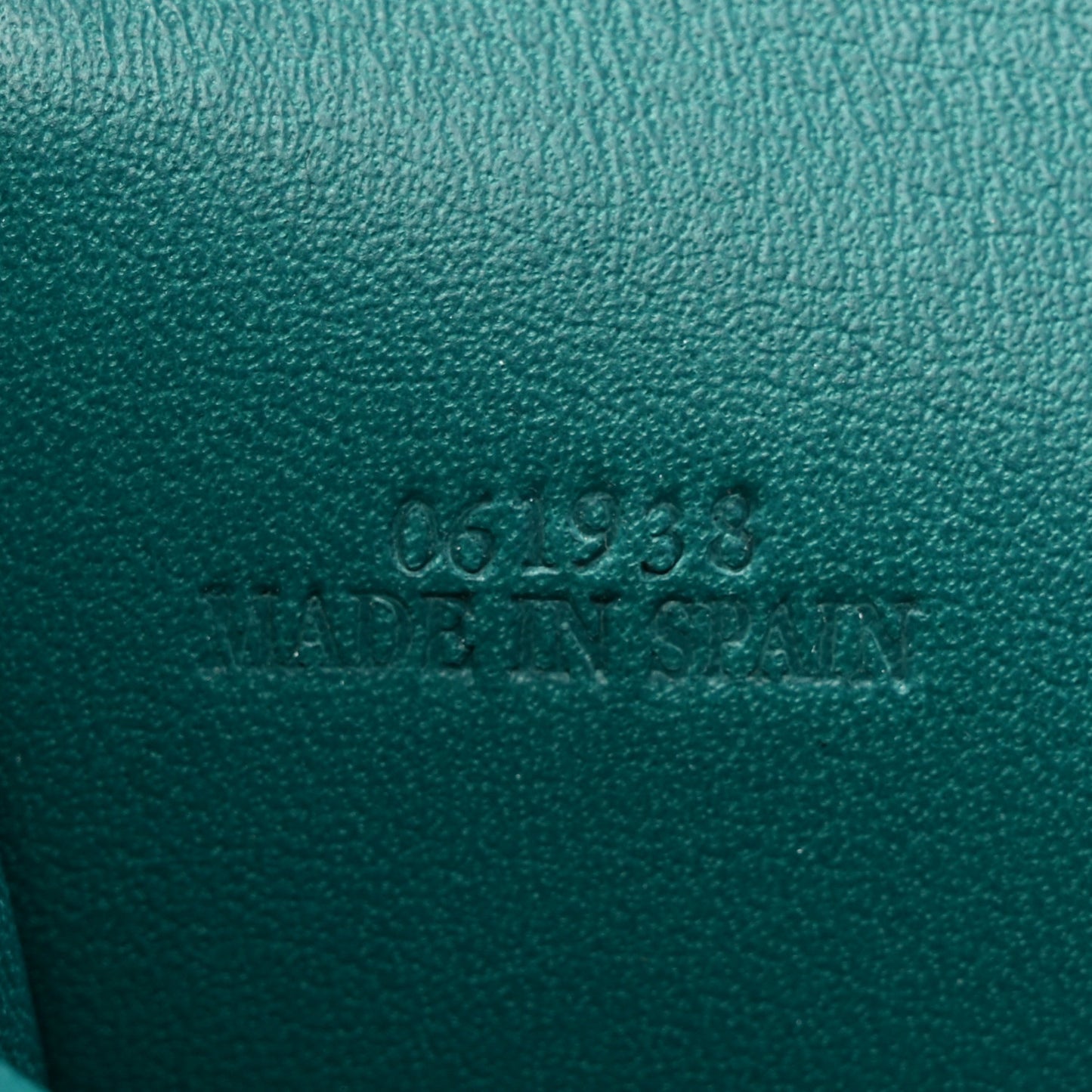 Grained Calfskin Large Vertical Wallet Blue Black