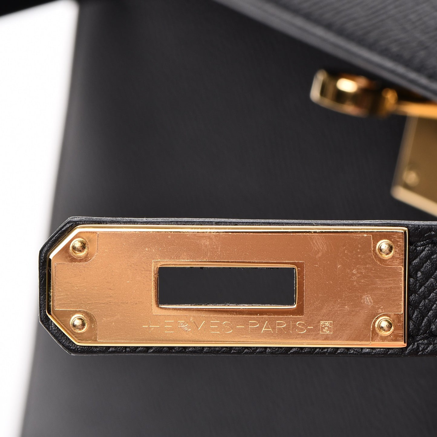 Epsom Kelly Sellier 28 Black