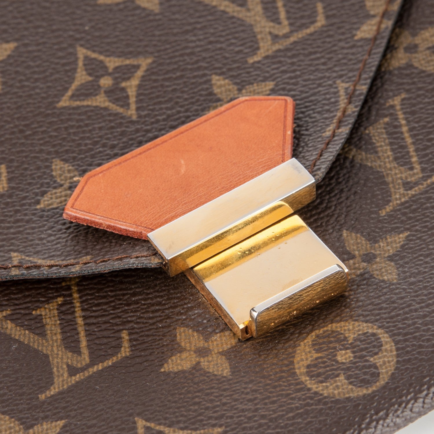 Louis Vuitton Monogram Poche Plate Envelope Clutch MM 7 of 7