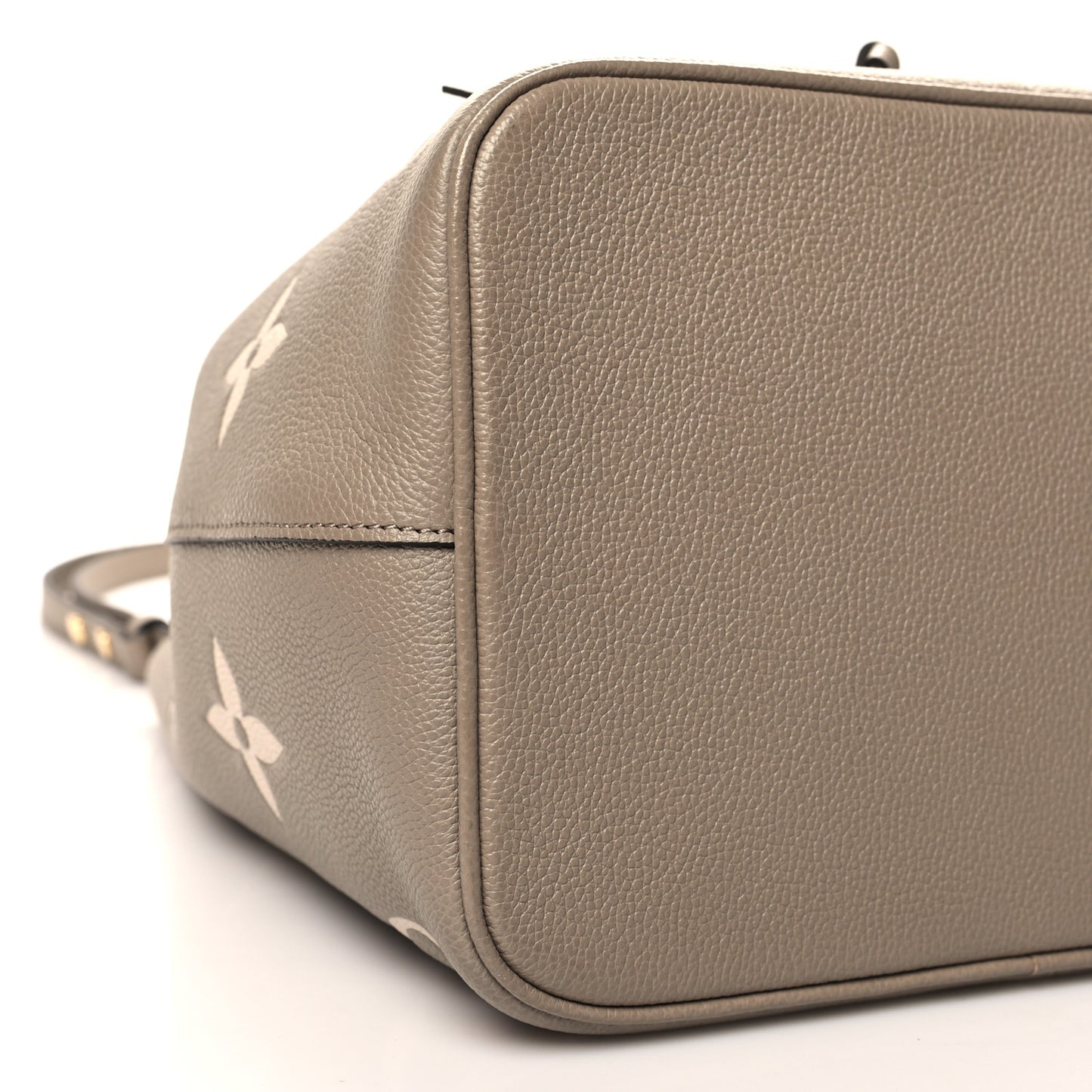 Empreinte Monogram Giant Neonoe MM Tourterelle Creme