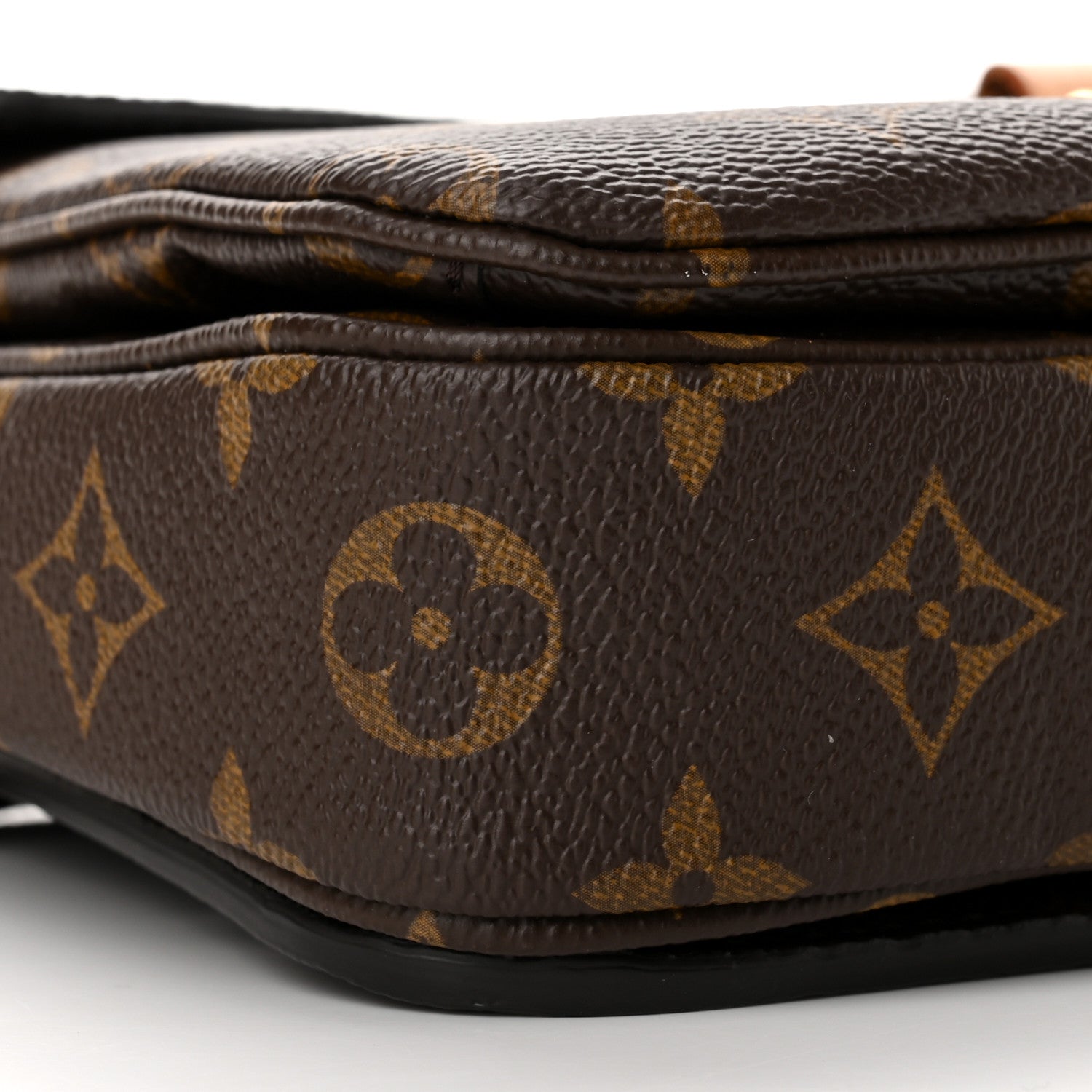 Louis Vuitton Monogram Pochette Metis 9 of 10
