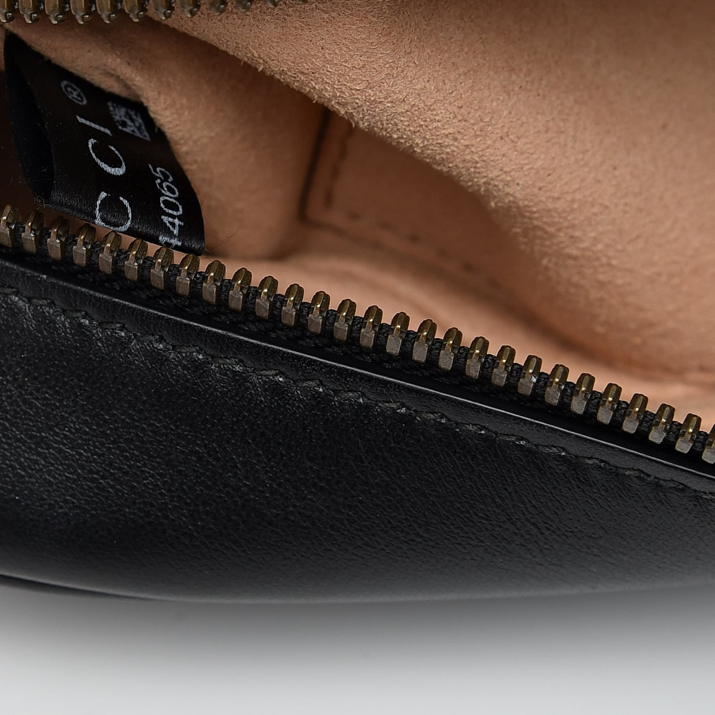 Calfskin Matelasse Small GG Marmont Chain Shoulder Bag Black