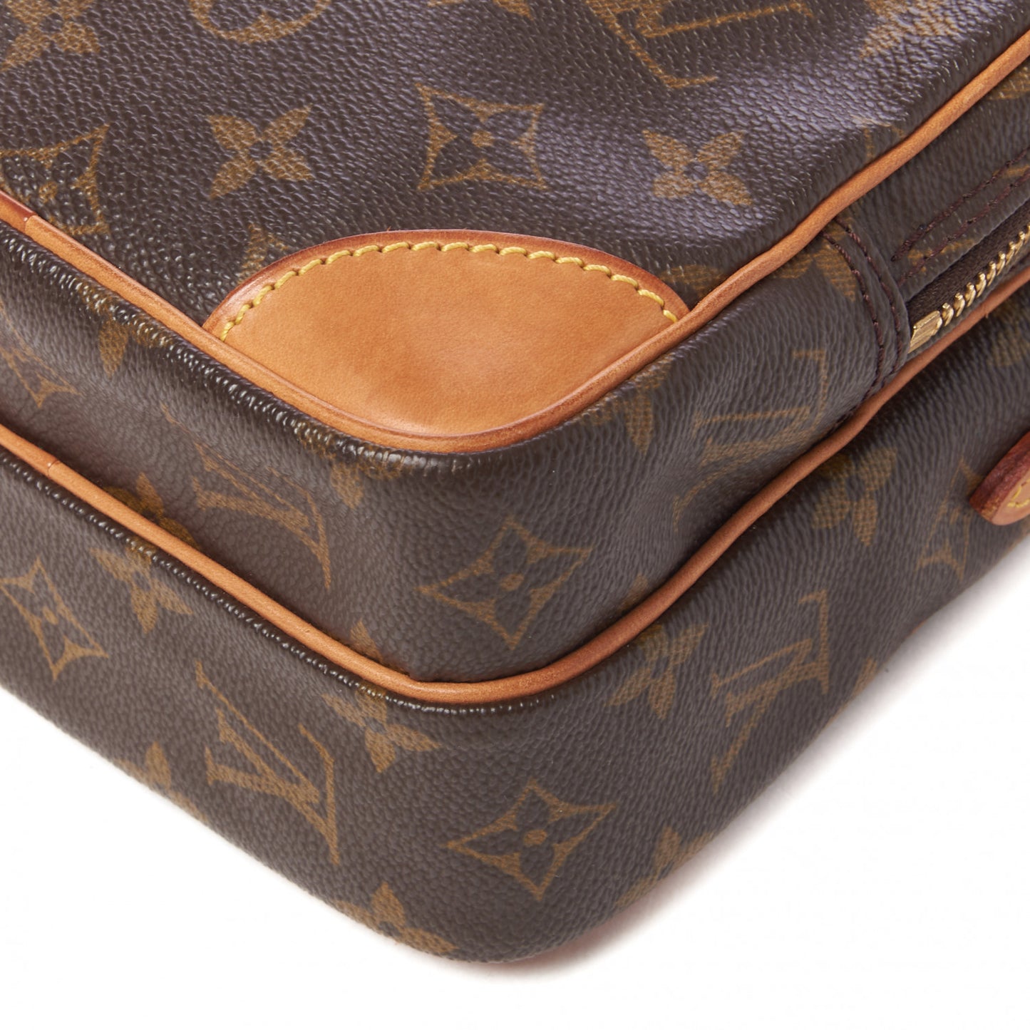 Monogram Amazone