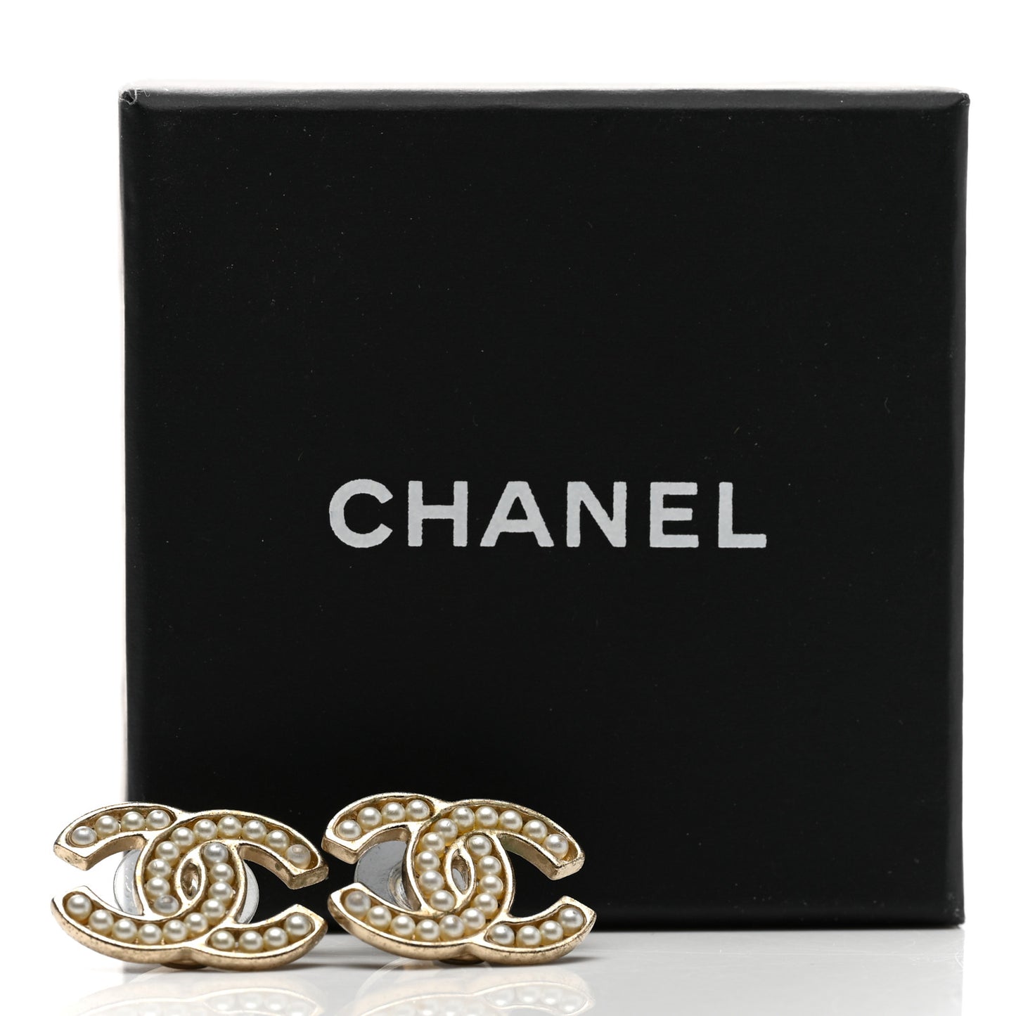 Metal Pearl CC Earrings Gold