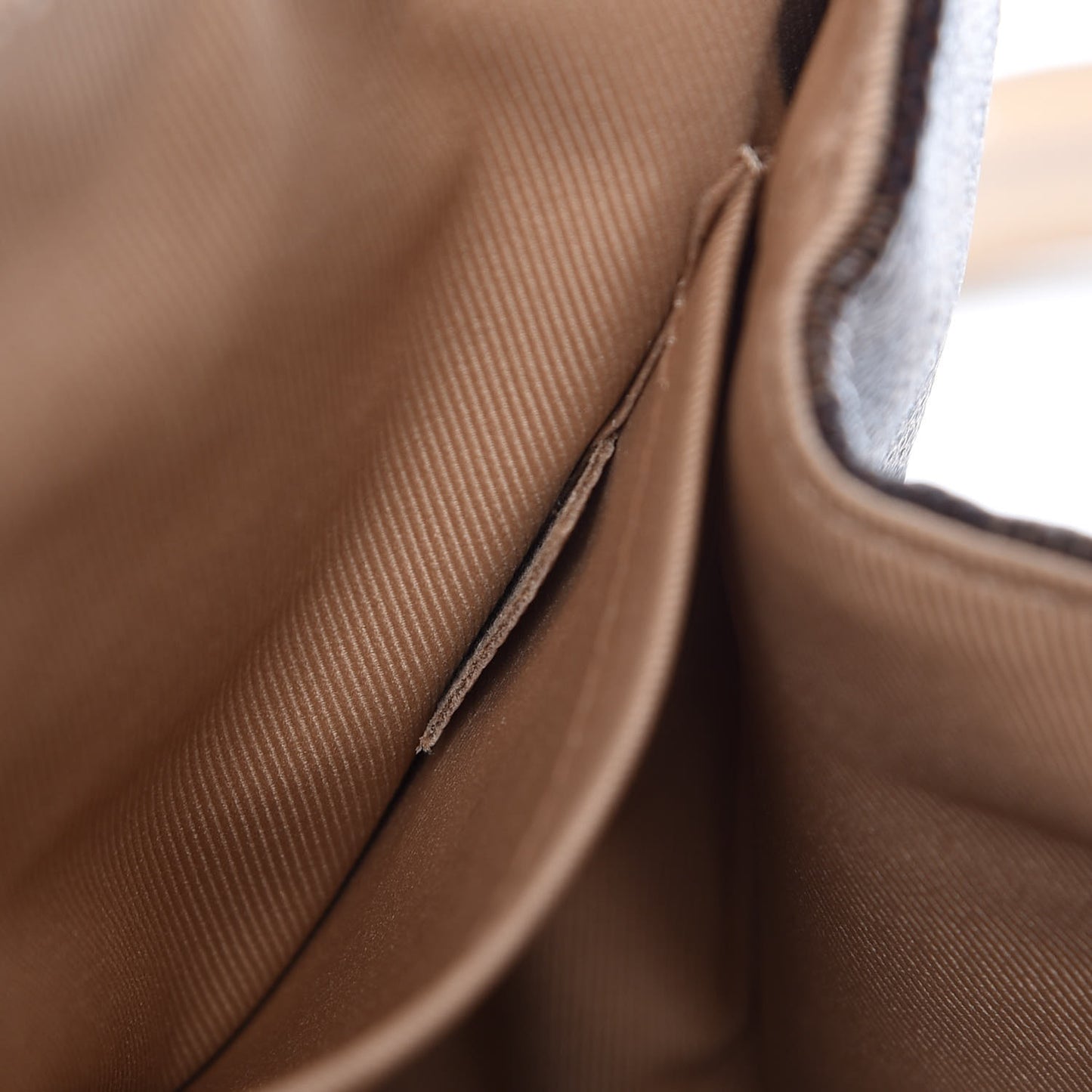 Damier Ebene Clapton Backpack Creme