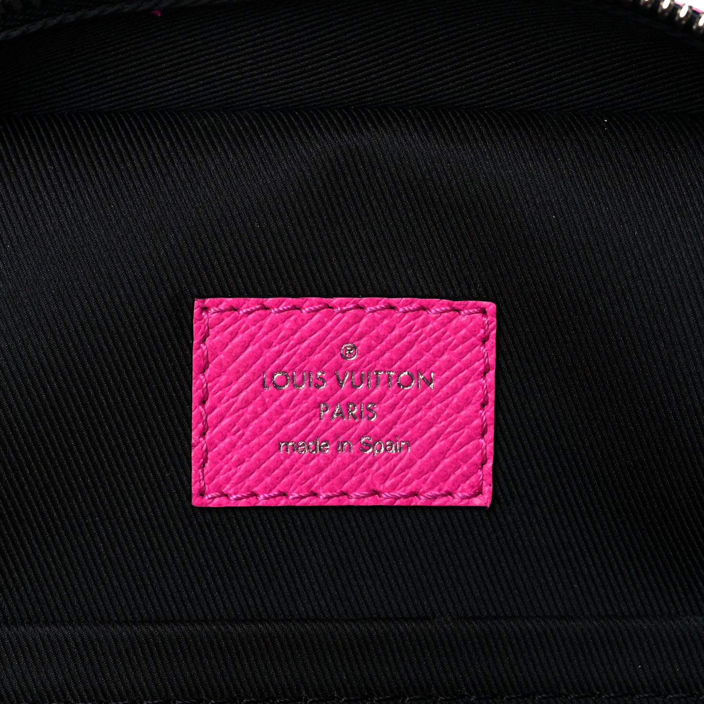 Taigarama Outdoor Slingbag Fuchsia