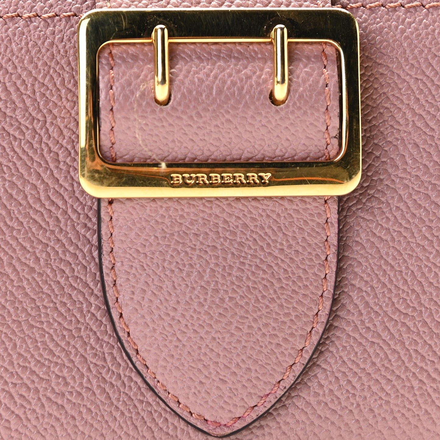 Grainy Calfskin Buckle Detail Zip Wallet Dusty Pink