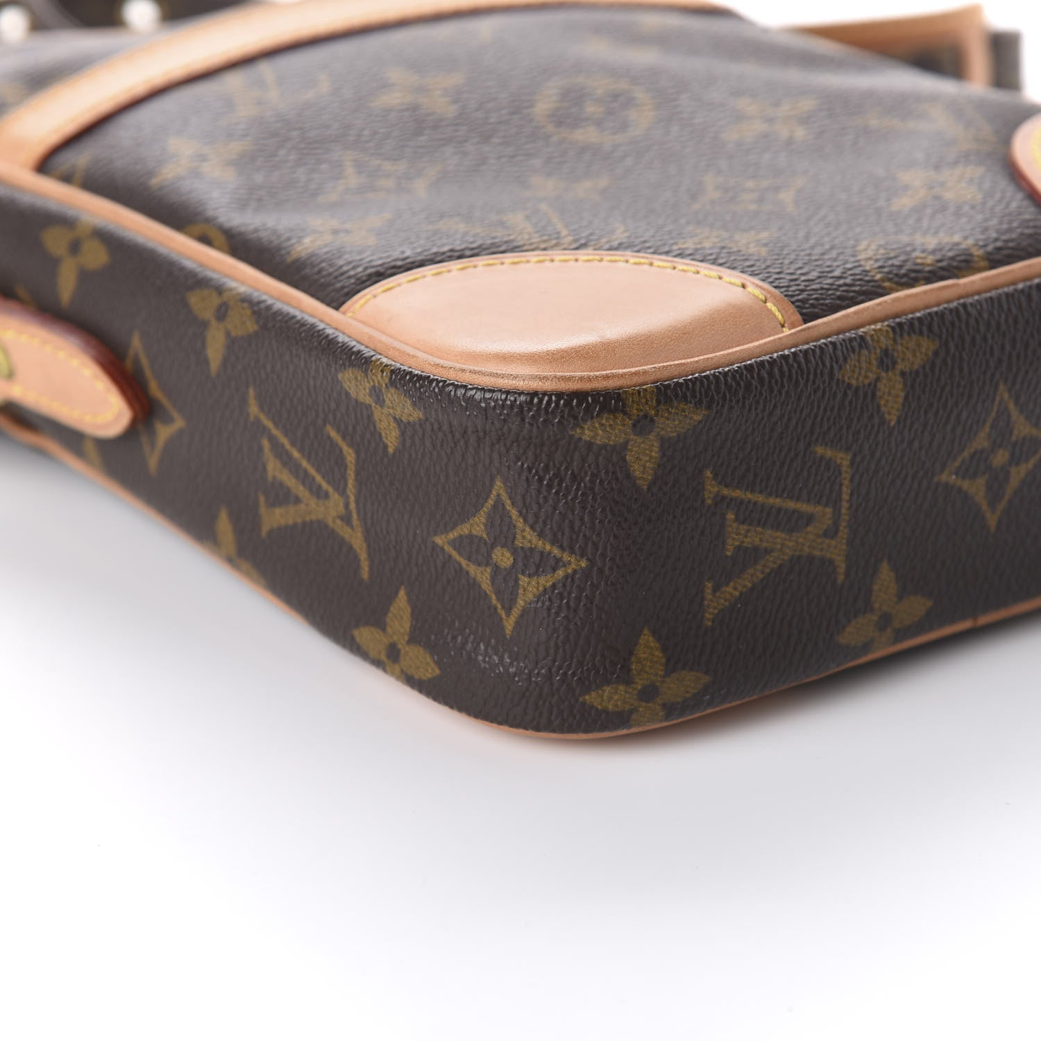 Louis Vuitton Monogram Danube 21 6 of 9