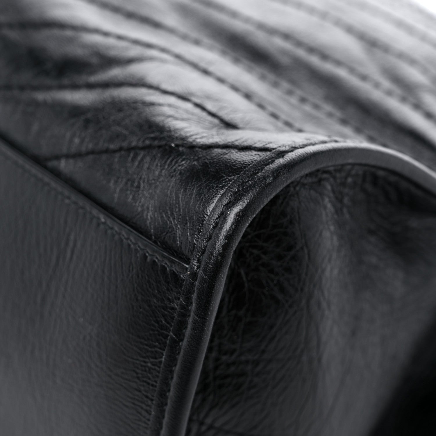 Saint Laurent Crinkled Calfskin Matelasse Monogram Niki Shoulder Bag Black 8 of 13