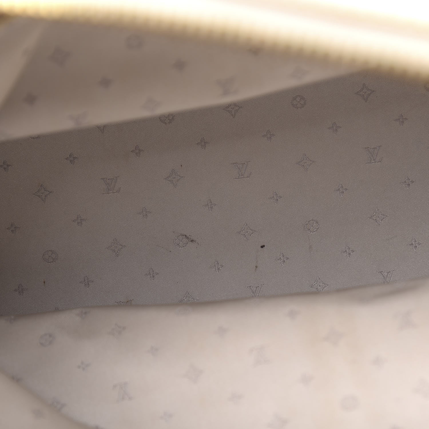 Louis Vuitton Suhali Lockit PM White 8 of 17