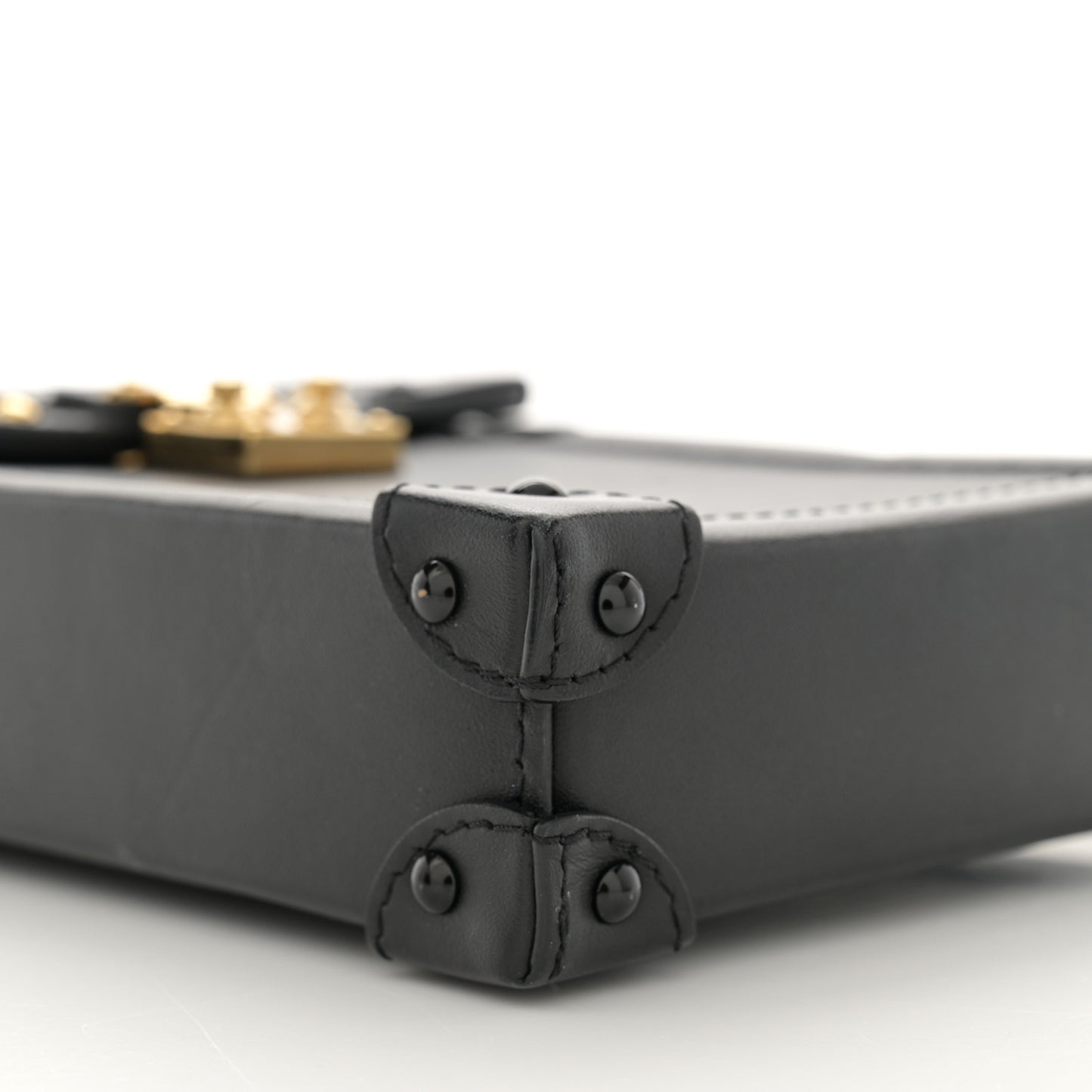 Epi Pochette Trunk Verticale Black