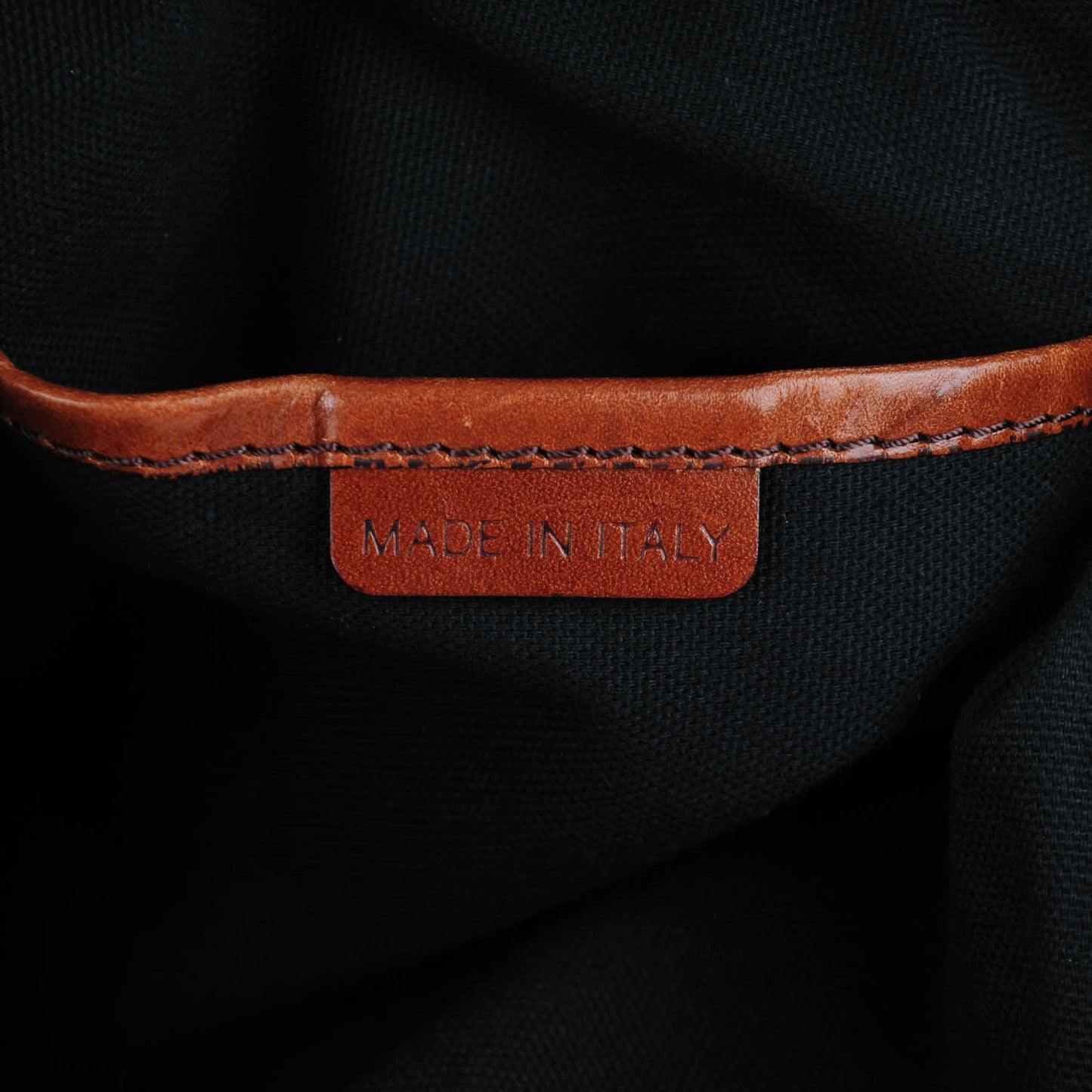 House Check Bridle Calfskin Medium Gosford Hobo Dark Tan