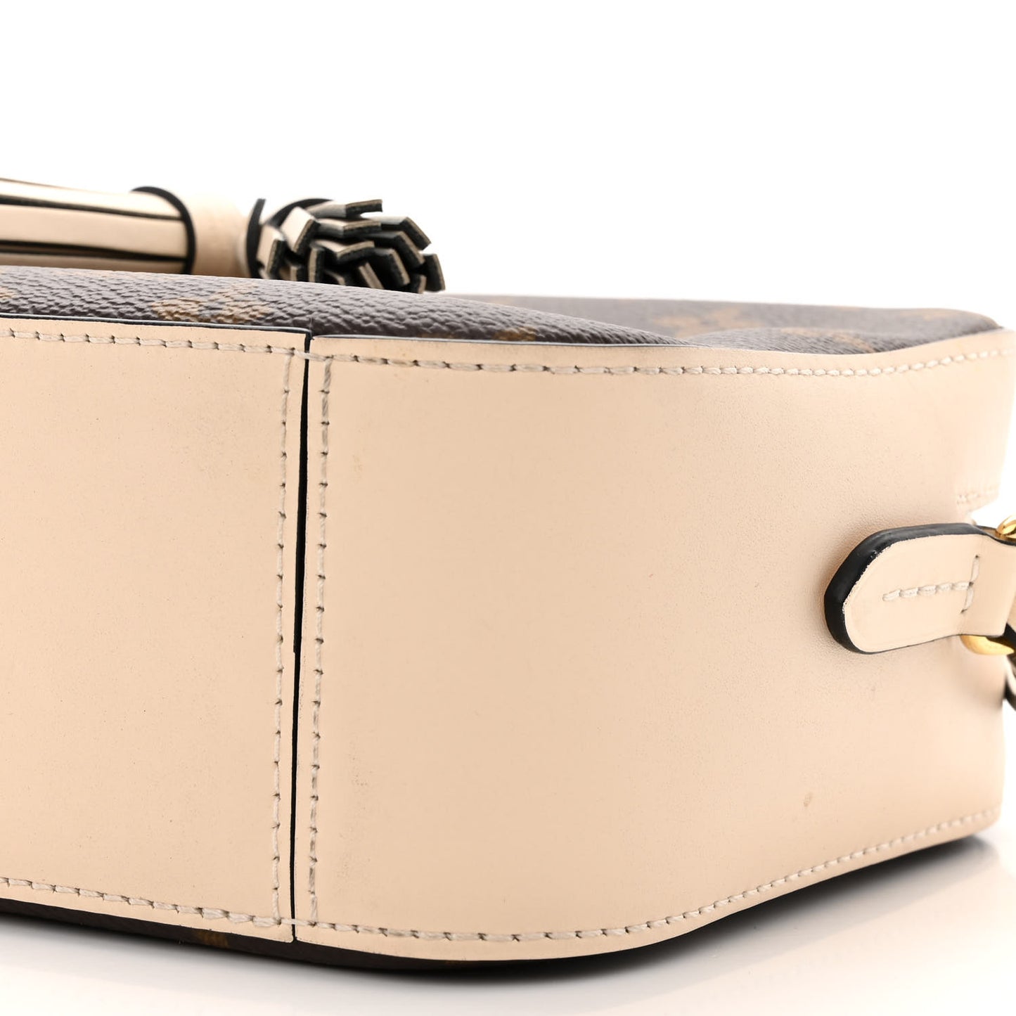 Monogram Saintonge Creme