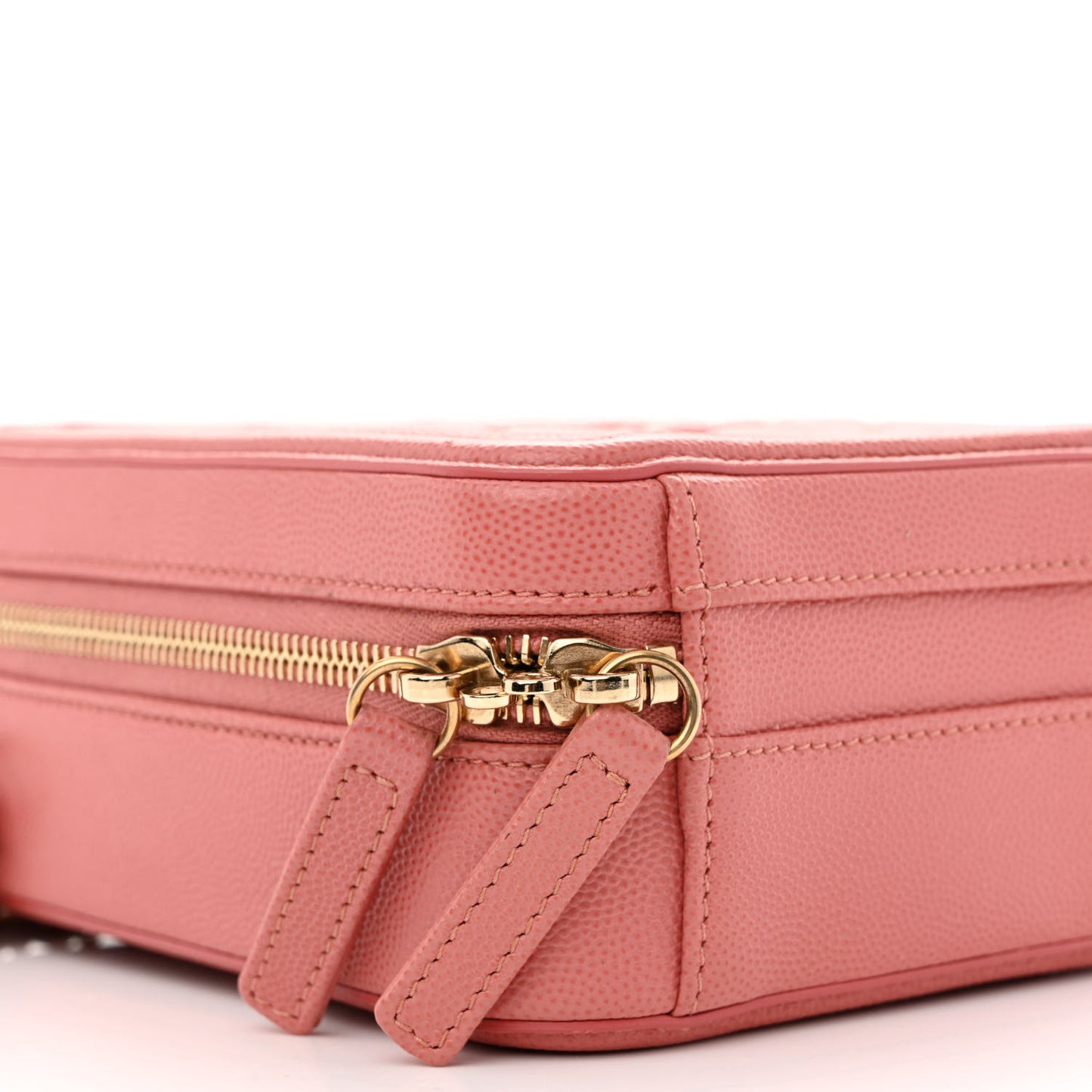 Caviar Quilted CC North South Filigree Vanity Case Pink