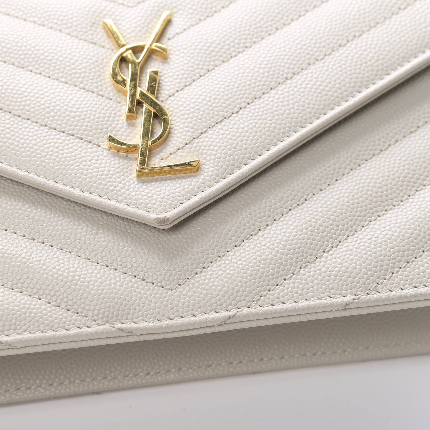 Saint Laurent Grain De Poudre Matelasse Chevron Monogram Envelope Chain Crema Soft 15 of 17