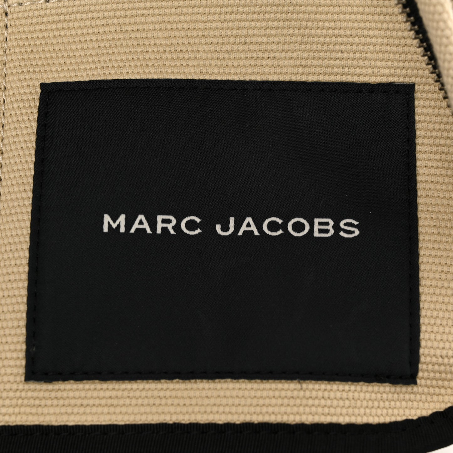 Jacquard Medium The Traveler Tote Bag Warm Sand