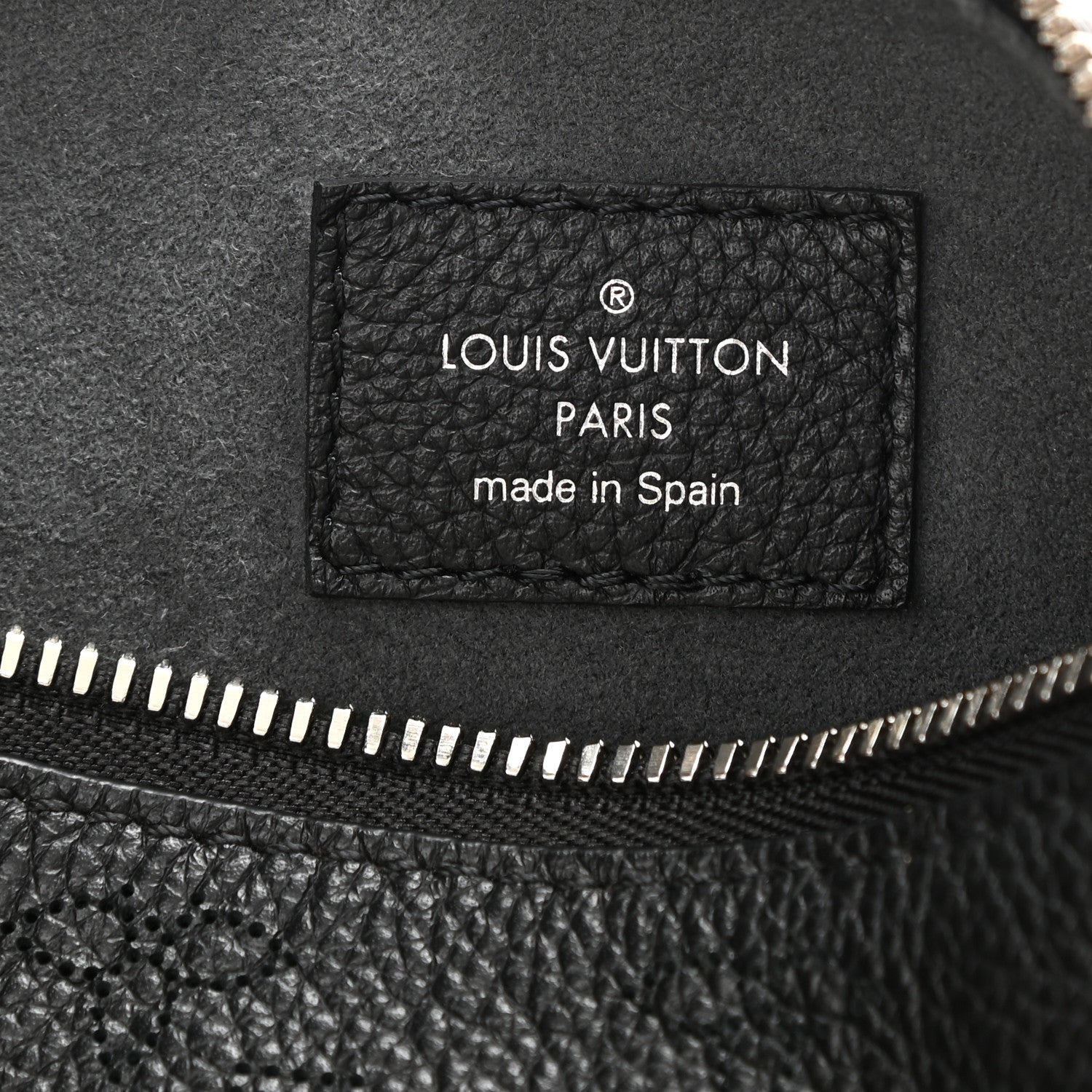 Louis Vuitton Mahina Beaubourg Hobo MM Black 6 of 9