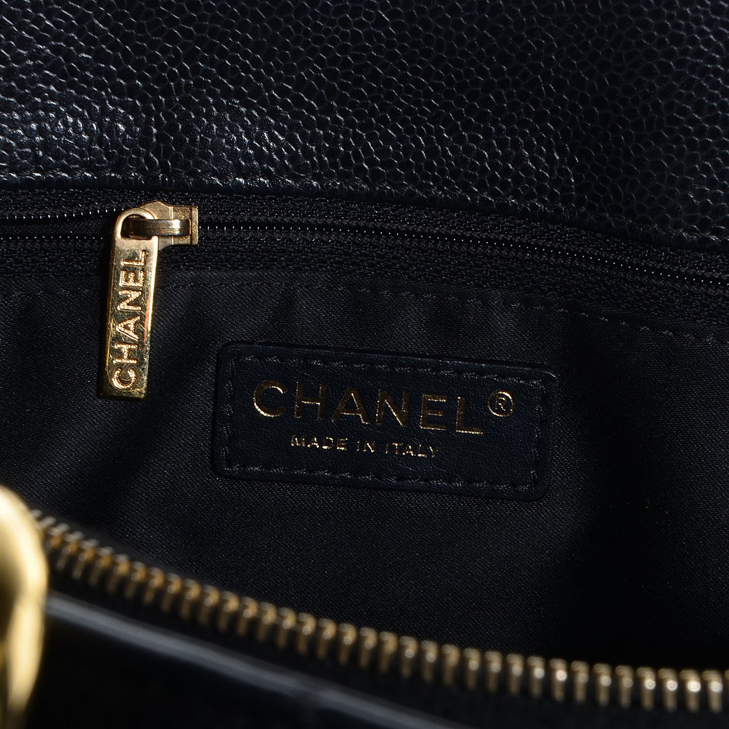 Caviar Grand Shopping Tote GST Black