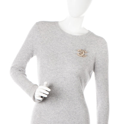 Chanel Pearl Crystal CC Brooch Gold 2 of 4