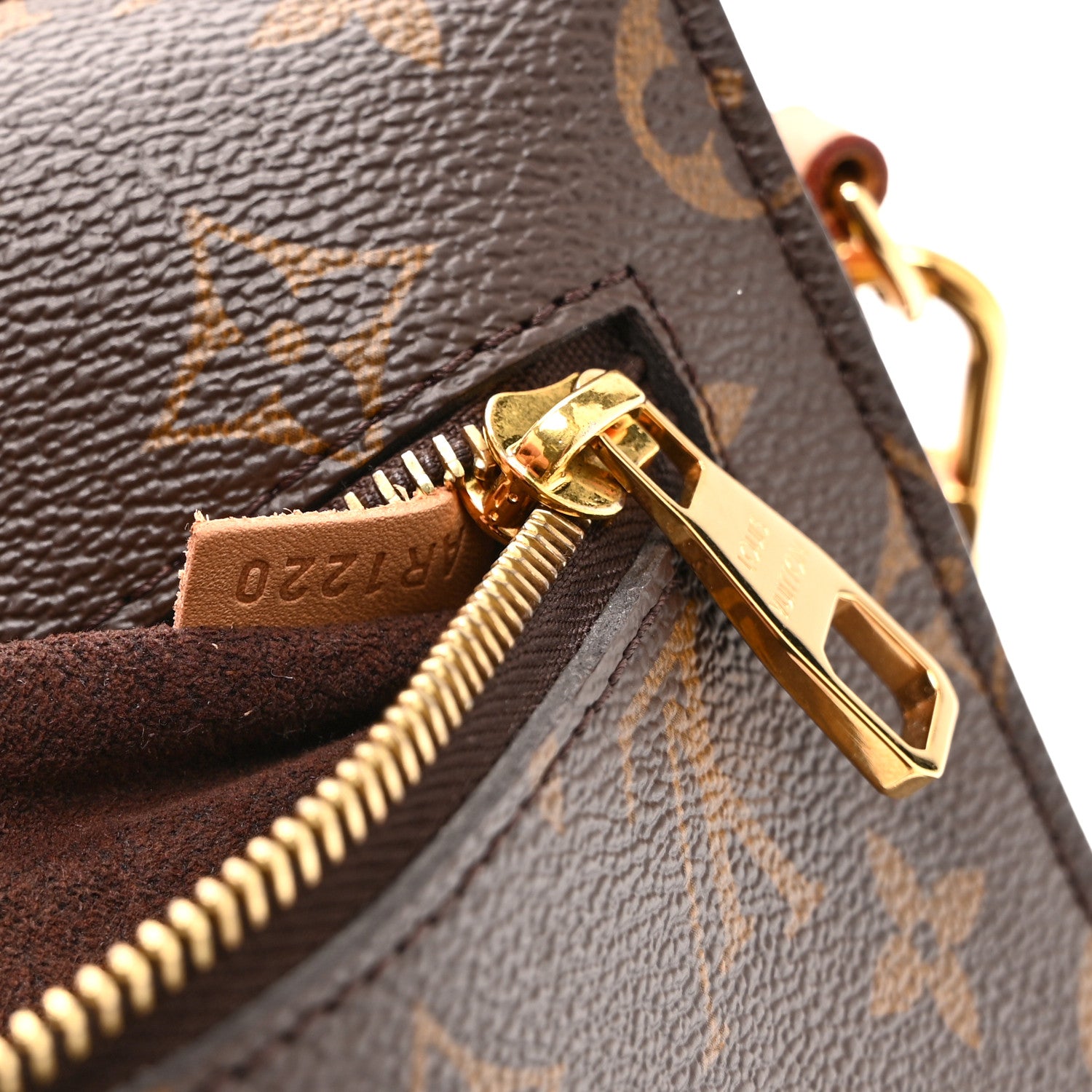 Louis Vuitton Monogram Pochette Metis 8 of 11