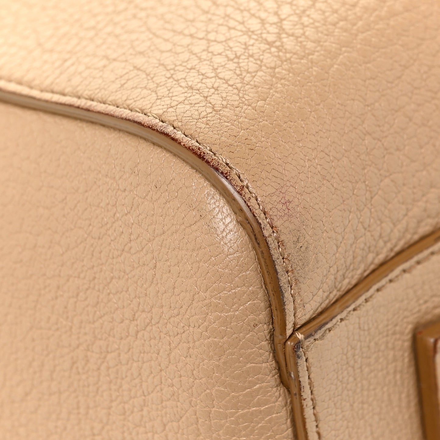 Sugar Goatskin Medium Antigona Medium Beige