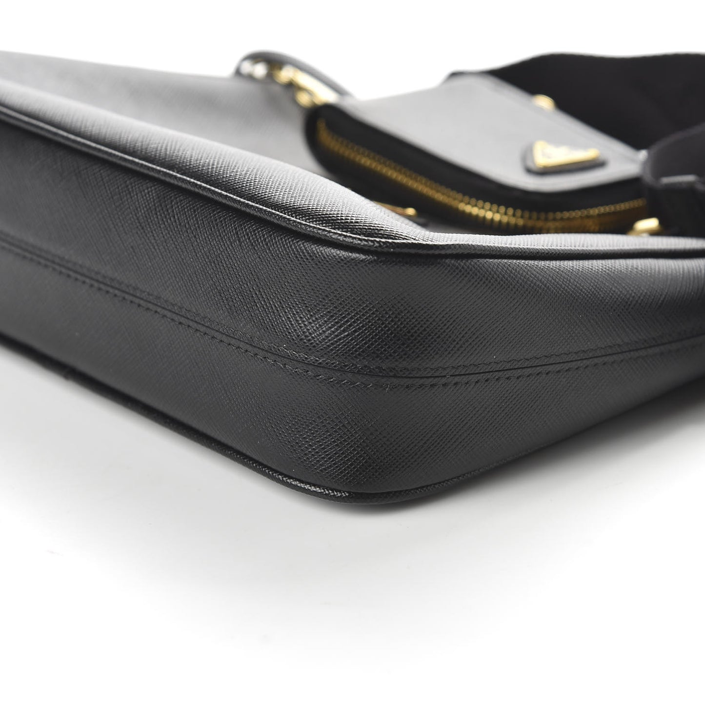 Saffiano Lux Re-Edition 2005 Shoulder Bag Black